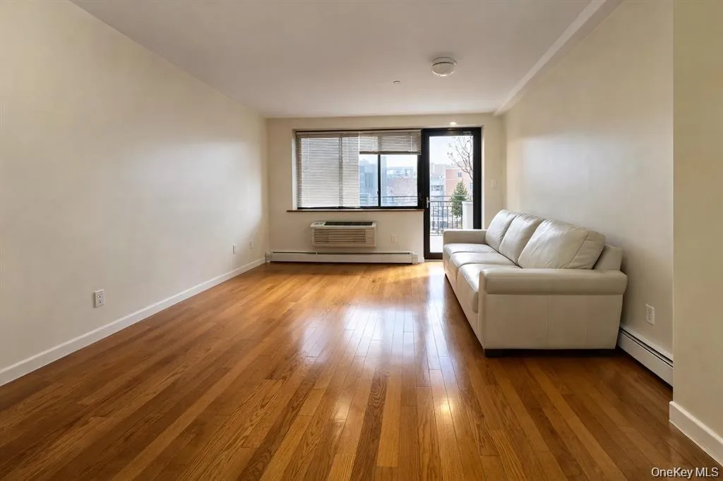 9106 Whitney Avenue, New York, NY, 1 Bedroom Bedrooms, 3 Rooms Rooms,1 BathroomBathrooms,Residential,For Rent,Whitney,0,1024105 9106 Whitney Avenue, New York, NY, 1 Bedroom Bedrooms, 3 Rooms Rooms,1 BathroomBathrooms,Residential,For Rent,Whitney,0,1024105