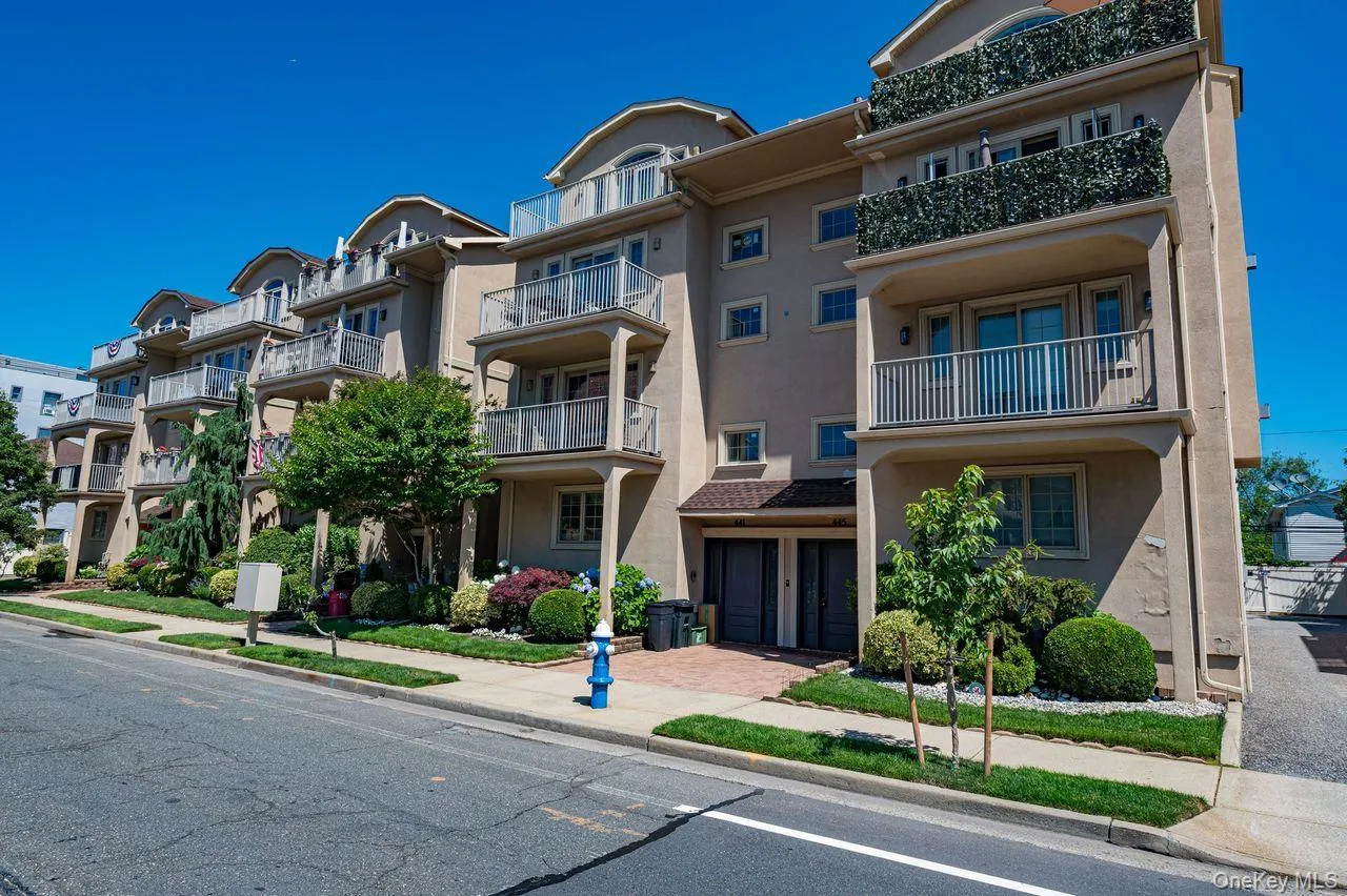 441 Broadway, Long Beach, NY, 2 Bedrooms Bedrooms, 6 Rooms Rooms,2 BathroomsBathrooms,Residential,For Rent,Broadway,0,1024108 441 Broadway, Long Beach, NY, 2 Bedrooms Bedrooms, 6 Rooms Rooms,2 BathroomsBathrooms,Residential,For Rent,Broadway,0,1024108