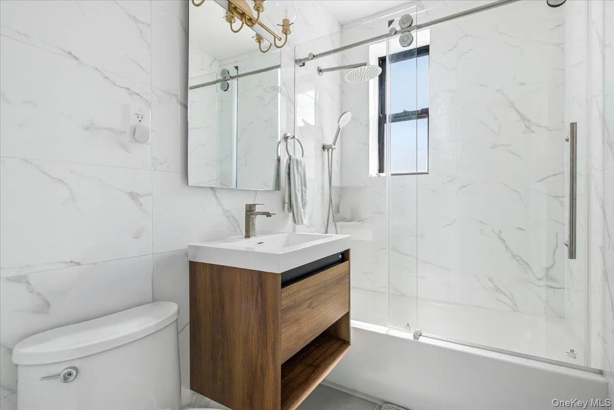62-64 Saunders Street, New York, NY, 1 Bedroom Bedrooms, 4 Rooms Rooms,1 BathroomBathrooms,Residential Lease,For Rent,Saunders,0,1024111 62-64 Saunders Street, New York, NY, 1 Bedroom Bedrooms, 4 Rooms Rooms,1 BathroomBathrooms,Residential Lease,For Rent,Saunders,0,1024111