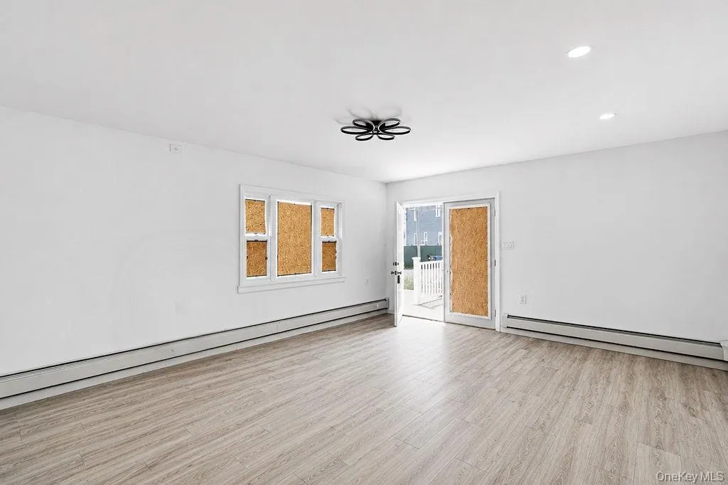 44 Broadway, New York, NY, 3 Bedrooms Bedrooms, 6 Rooms Rooms,1 BathroomBathrooms,Residential,For Rent,Broadway,0,1024113 44 Broadway, New York, NY, 3 Bedrooms Bedrooms, 6 Rooms Rooms,1 BathroomBathrooms,Residential,For Rent,Broadway,0,1024113