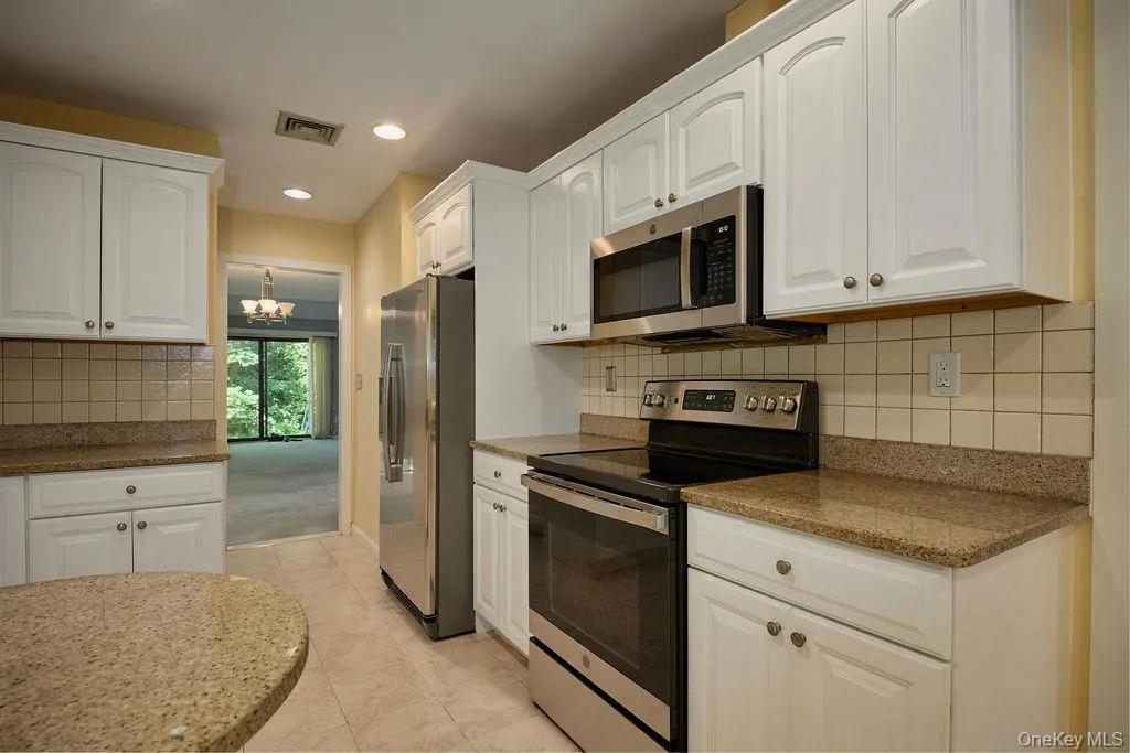 23 Evon Court, Scarsdale, NY, 3 Bedrooms Bedrooms, 6 Rooms Rooms,2 BathroomsBathrooms,Residential Lease,For Rent,Evon,0,1024119 23 Evon Court, Scarsdale, NY, 3 Bedrooms Bedrooms, 6 Rooms Rooms,2 BathroomsBathrooms,Residential Lease,For Rent,Evon,0,1024119