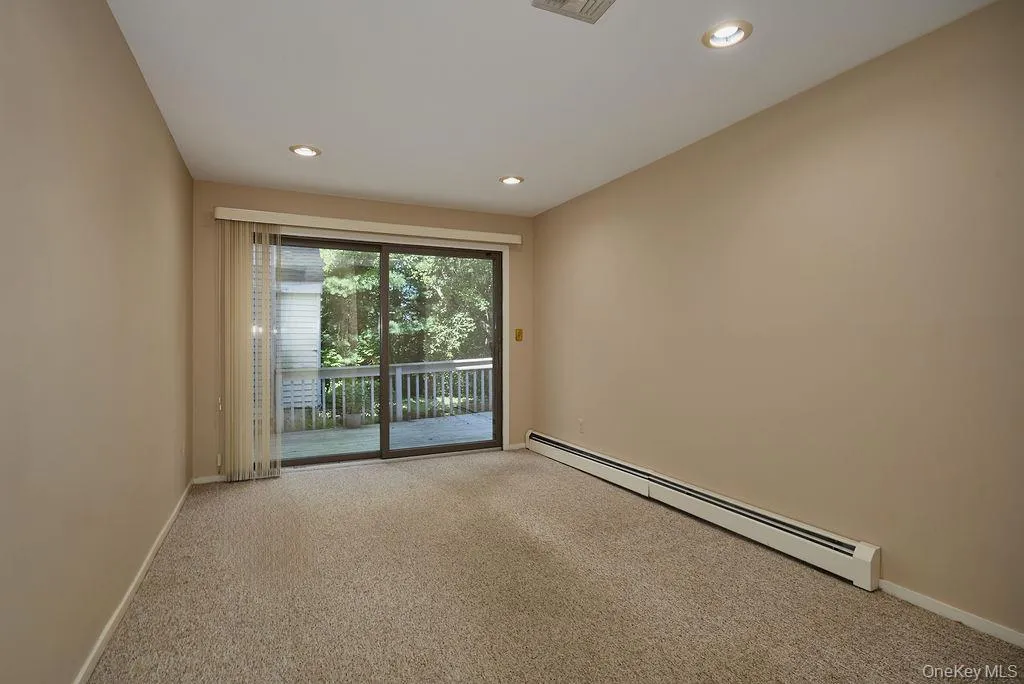 Such possibilities for this room, home office, den, playroom... Such possibilities for this room, home office, den, playroom...