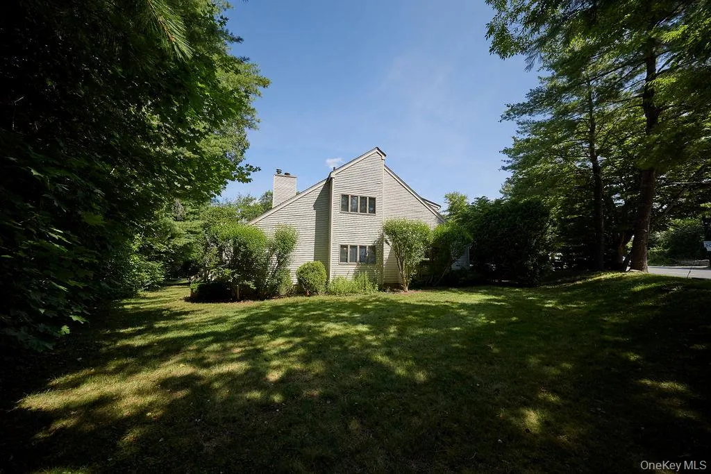 23 Evon Court, Scarsdale, NY, 3 Bedrooms Bedrooms, 6 Rooms Rooms,2 BathroomsBathrooms,Residential Lease,For Rent,Evon,0,1024119 23 Evon Court, Scarsdale, NY, 3 Bedrooms Bedrooms, 6 Rooms Rooms,2 BathroomsBathrooms,Residential Lease,For Rent,Evon,0,1024119