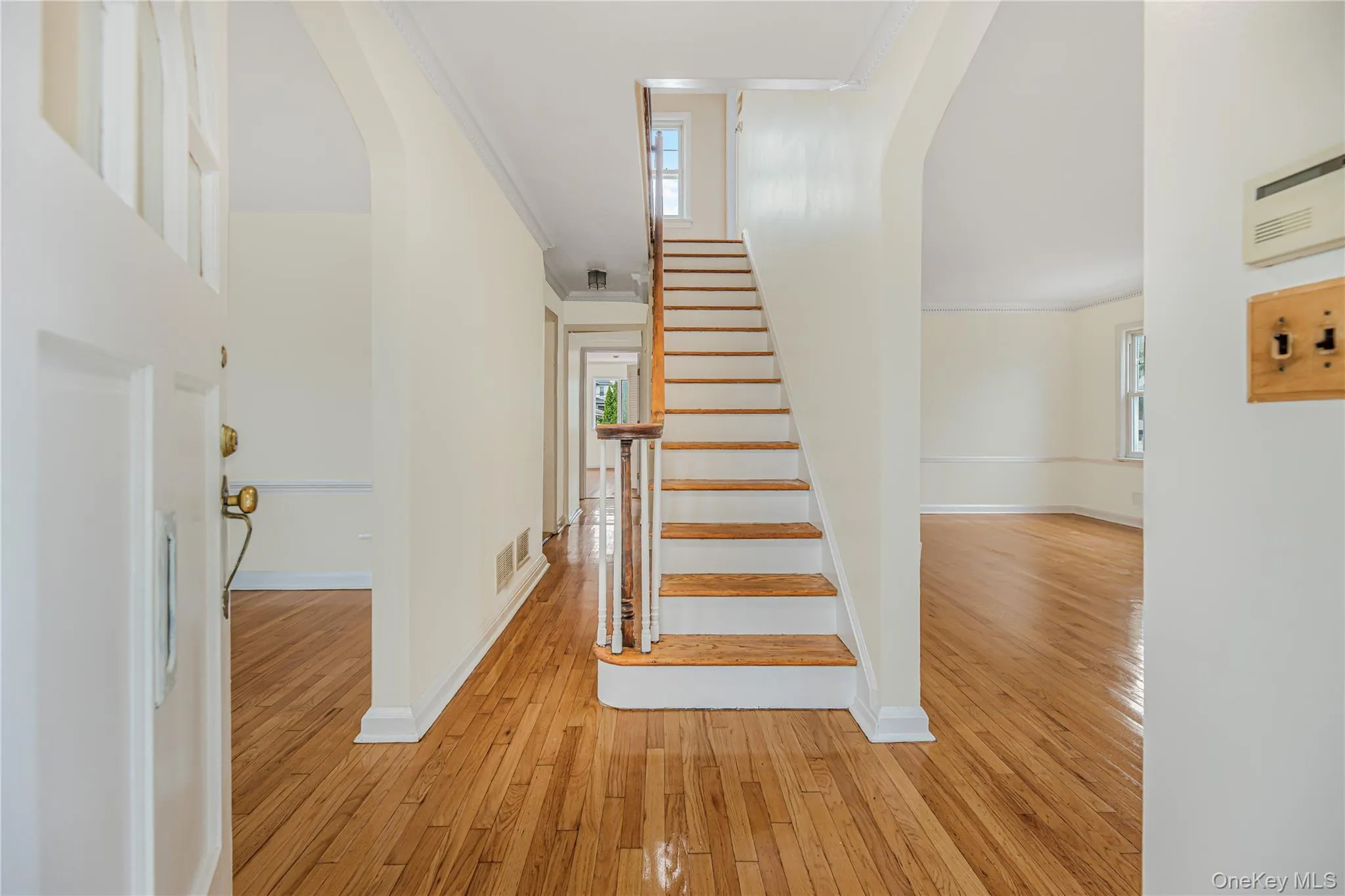 53 Holly Street, Yonkers, NY, 3 Bedrooms Bedrooms, 9 Rooms Rooms,1 BathroomBathrooms,Residential,For Rent,Holly,0,1024123 53 Holly Street, Yonkers, NY, 3 Bedrooms Bedrooms, 9 Rooms Rooms,1 BathroomBathrooms,Residential,For Rent,Holly,0,1024123