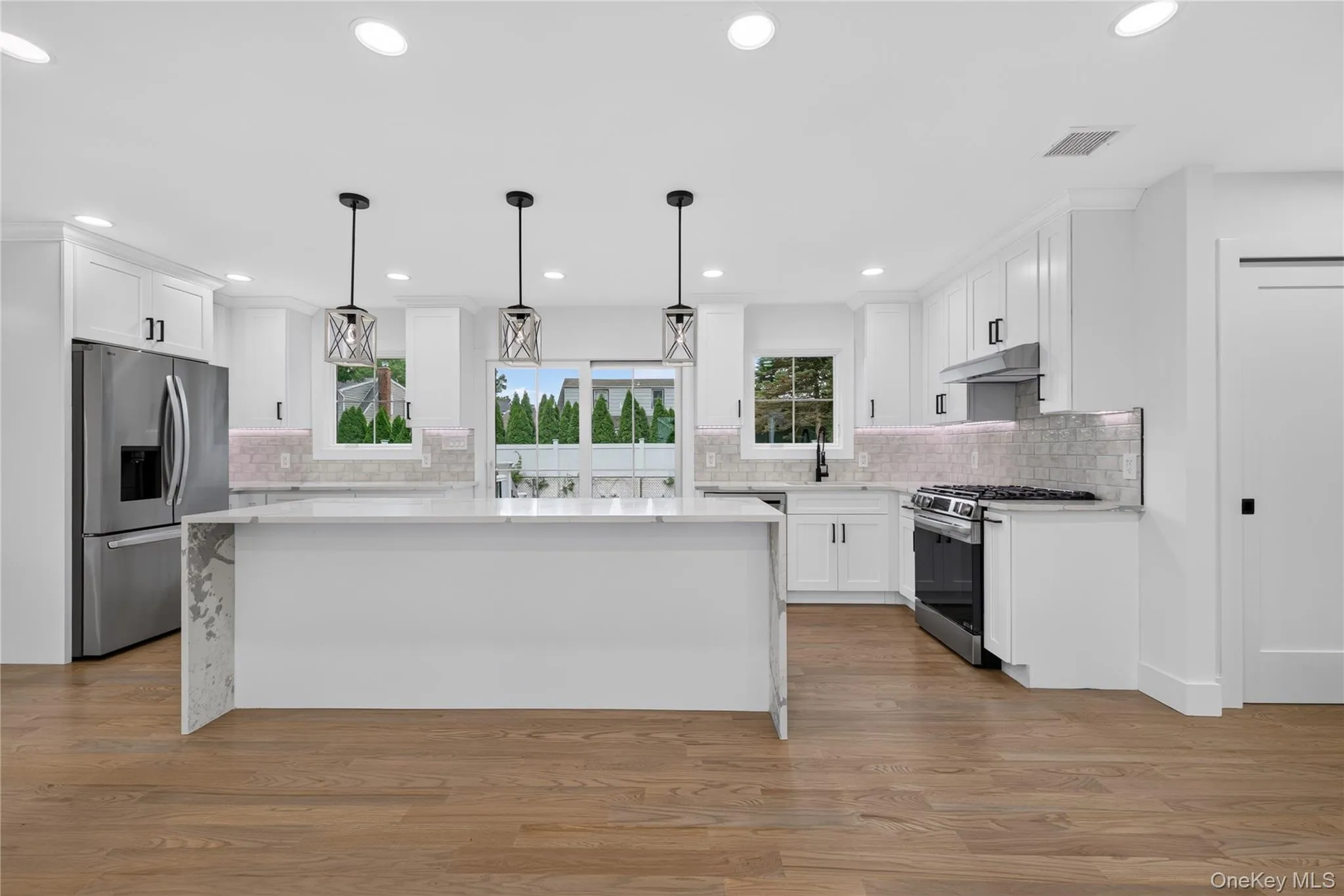 238 Oak Street, Oyster Bay, NY, 5 Bedrooms Bedrooms, 18 Rooms Rooms,4 BathroomsBathrooms,Residential,For Rent,Oak,0,1024129 238 Oak Street, Oyster Bay, NY, 5 Bedrooms Bedrooms, 18 Rooms Rooms,4 BathroomsBathrooms,Residential,For Rent,Oak,0,1024129