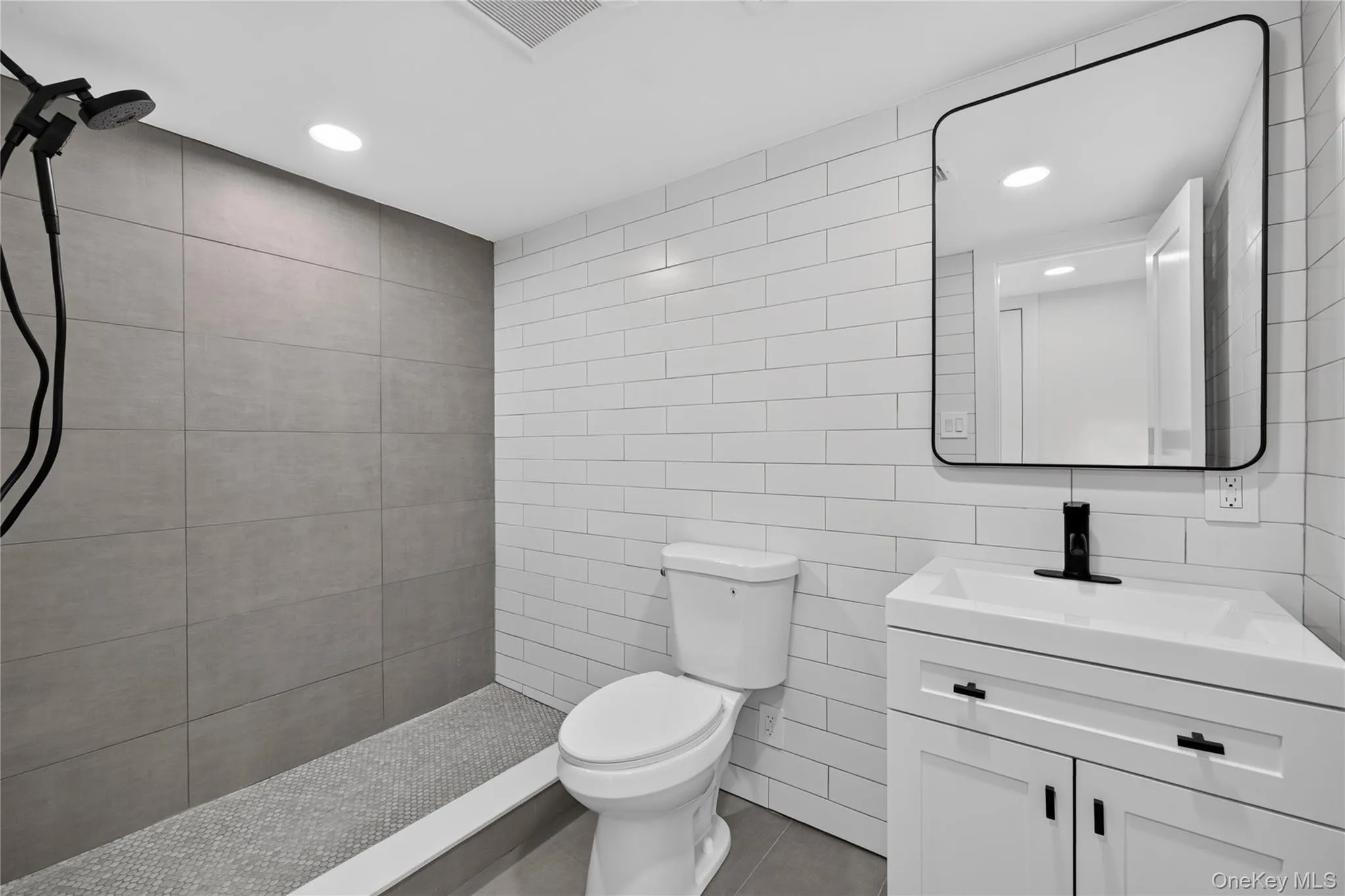 238 Oak Street, Oyster Bay, NY, 5 Bedrooms Bedrooms, 18 Rooms Rooms,4 BathroomsBathrooms,Residential,For Rent,Oak,0,1024129 238 Oak Street, Oyster Bay, NY, 5 Bedrooms Bedrooms, 18 Rooms Rooms,4 BathroomsBathrooms,Residential,For Rent,Oak,0,1024129