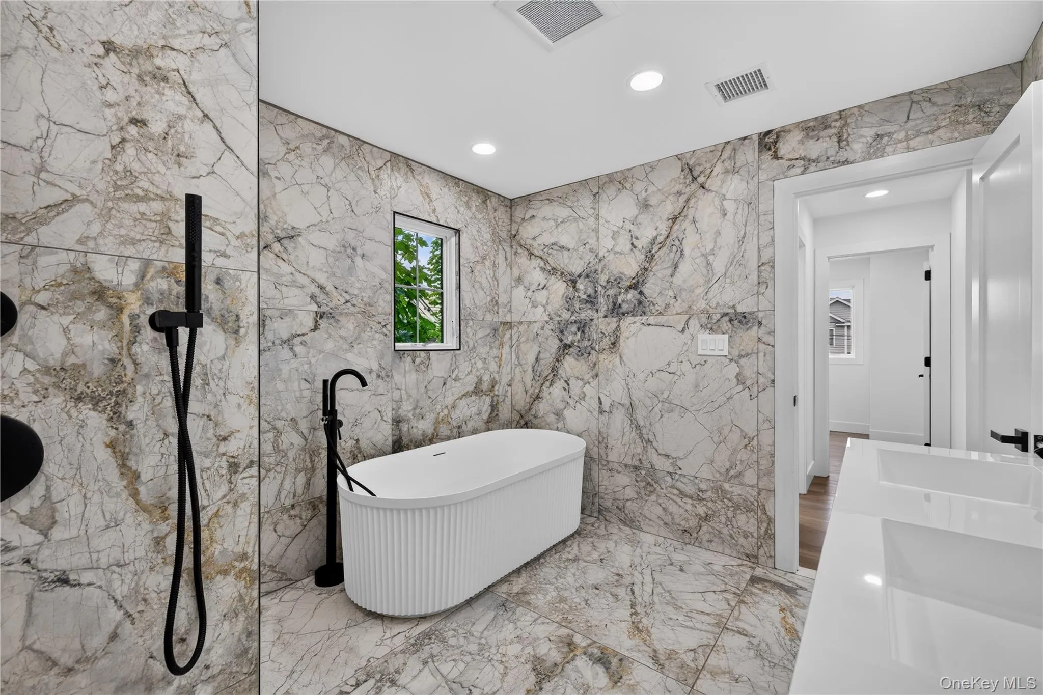 238 Oak Street, Oyster Bay, NY, 5 Bedrooms Bedrooms, 18 Rooms Rooms,4 BathroomsBathrooms,Residential,For Rent,Oak,0,1024129 238 Oak Street, Oyster Bay, NY, 5 Bedrooms Bedrooms, 18 Rooms Rooms,4 BathroomsBathrooms,Residential,For Rent,Oak,0,1024129