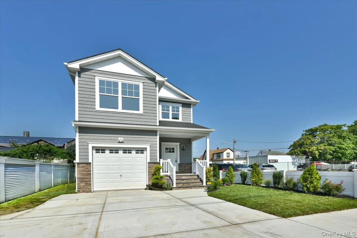 44 Bell Street, Hempstead, NY, 4 Bedrooms Bedrooms, 7 Rooms Rooms,3 BathroomsBathrooms,Residential,For Rent,Bell,0,1024132 44 Bell Street, Hempstead, NY, 4 Bedrooms Bedrooms, 7 Rooms Rooms,3 BathroomsBathrooms,Residential,For Rent,Bell,0,1024132