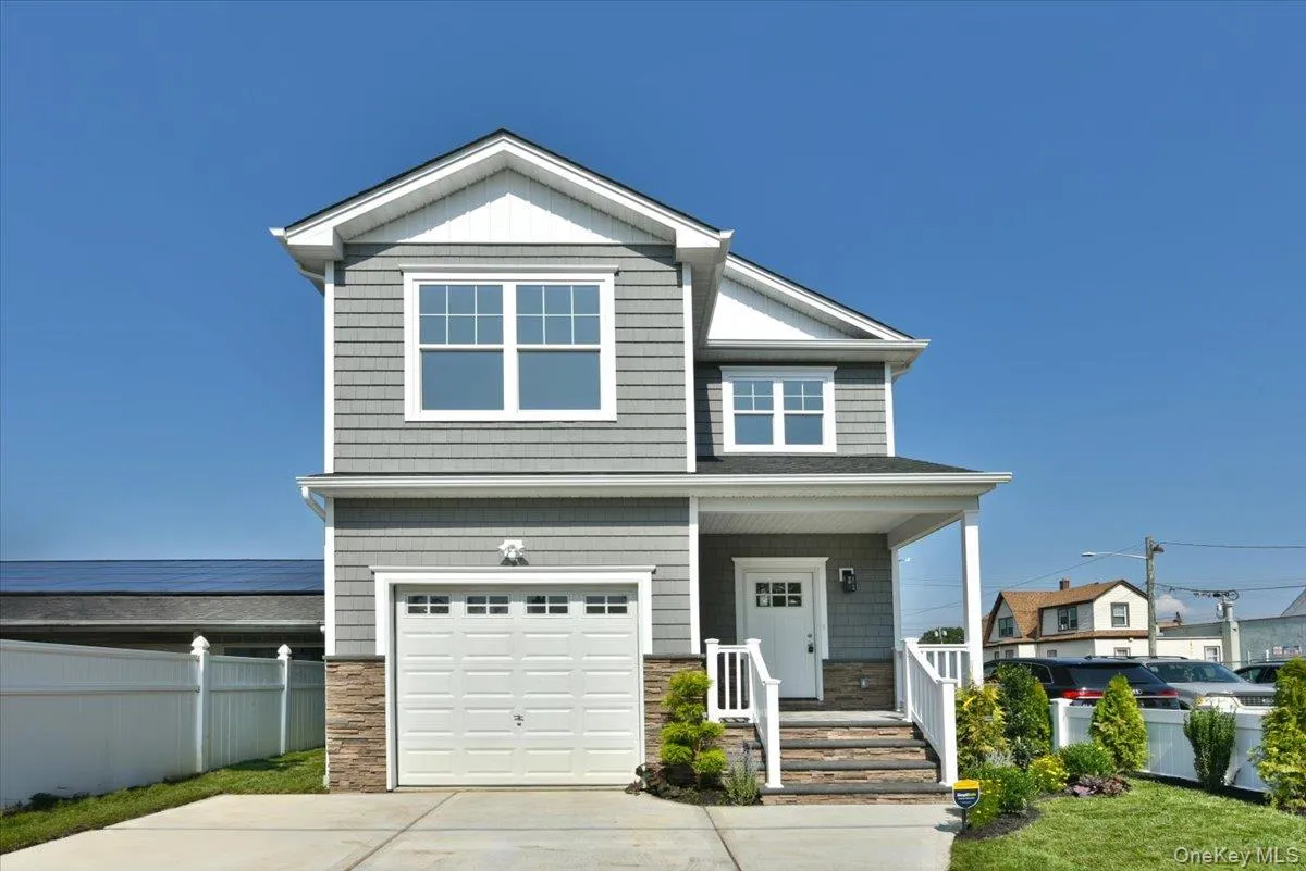 44 Bell Street, Hempstead, NY, 4 Bedrooms Bedrooms, 7 Rooms Rooms,3 BathroomsBathrooms,Residential,For Rent,Bell,0,1024132 44 Bell Street, Hempstead, NY, 4 Bedrooms Bedrooms, 7 Rooms Rooms,3 BathroomsBathrooms,Residential,For Rent,Bell,0,1024132