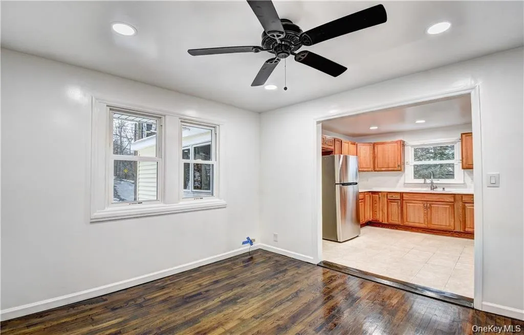 19 Lake Avenue, Monroe, NY, 3 Bedrooms Bedrooms, 6 Rooms Rooms,1 BathroomBathrooms,Residential Lease,For Rent,Lake,0,1024134 19 Lake Avenue, Monroe, NY, 3 Bedrooms Bedrooms, 6 Rooms Rooms,1 BathroomBathrooms,Residential Lease,For Rent,Lake,0,1024134