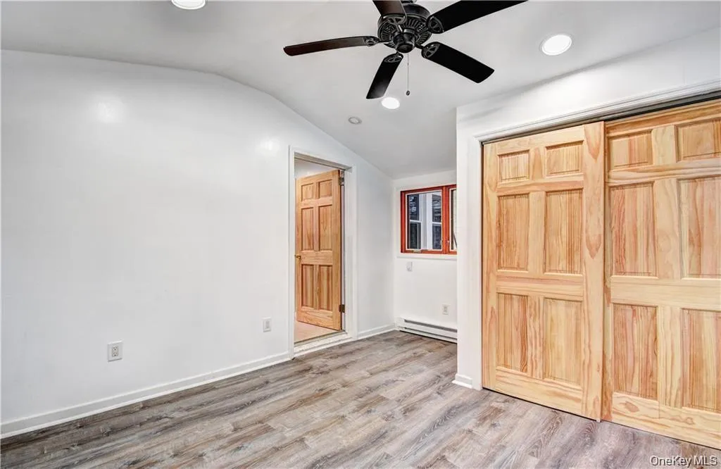 19 Lake Avenue, Monroe, NY, 3 Bedrooms Bedrooms, 6 Rooms Rooms,1 BathroomBathrooms,Residential Lease,For Rent,Lake,0,1024134 19 Lake Avenue, Monroe, NY, 3 Bedrooms Bedrooms, 6 Rooms Rooms,1 BathroomBathrooms,Residential Lease,For Rent,Lake,0,1024134