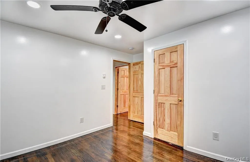 19 Lake Avenue, Monroe, NY, 3 Bedrooms Bedrooms, 6 Rooms Rooms,1 BathroomBathrooms,Residential Lease,For Rent,Lake,0,1024134 19 Lake Avenue, Monroe, NY, 3 Bedrooms Bedrooms, 6 Rooms Rooms,1 BathroomBathrooms,Residential Lease,For Rent,Lake,0,1024134