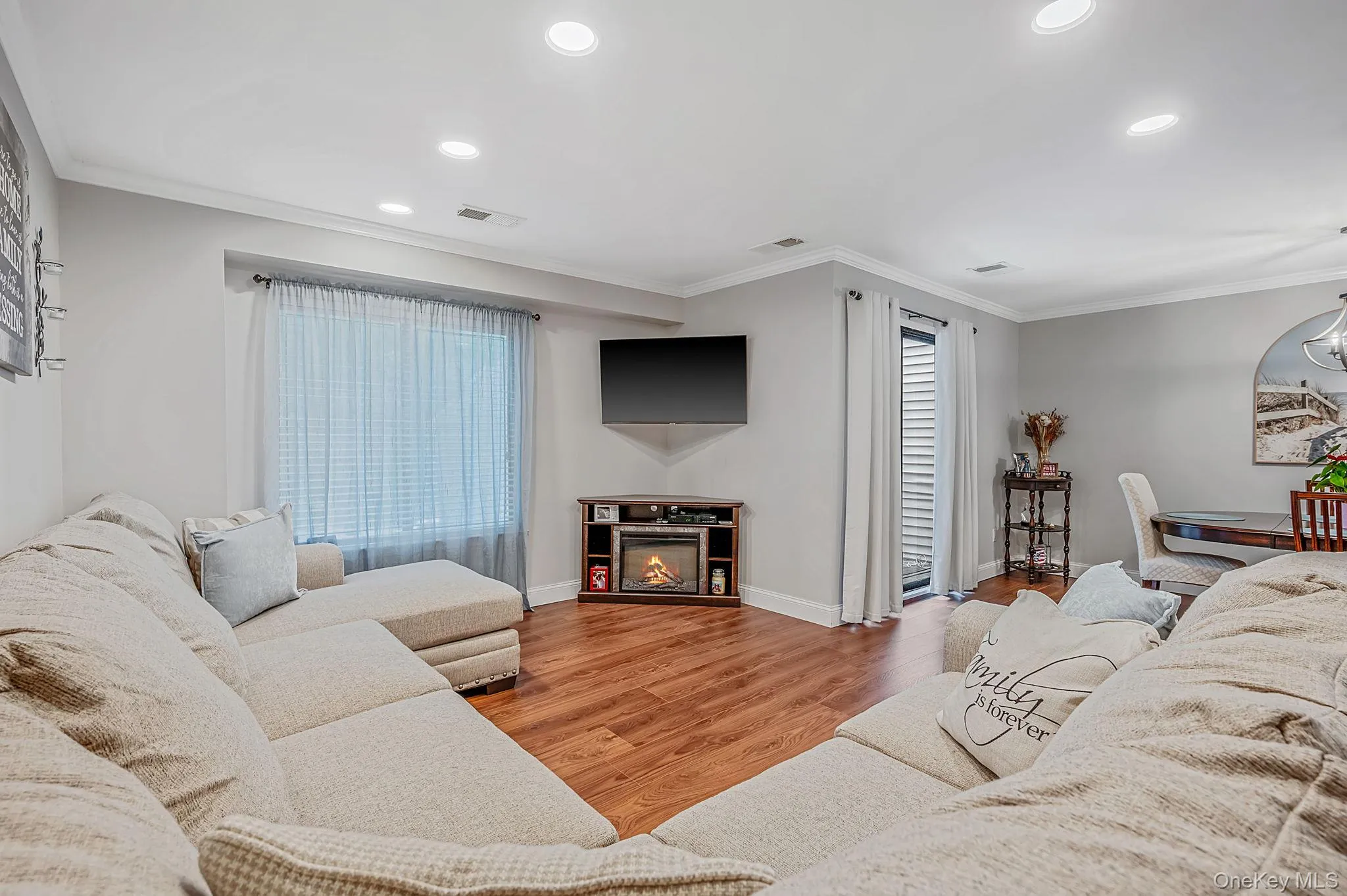 855 Skyline Drive, Brookhaven, NY, 2 Bedrooms Bedrooms, 5 Rooms Rooms,2 BathroomsBathrooms,Residential Lease,For Rent,Skyline,0,1024138 855 Skyline Drive, Brookhaven, NY, 2 Bedrooms Bedrooms, 5 Rooms Rooms,2 BathroomsBathrooms,Residential Lease,For Rent,Skyline,0,1024138