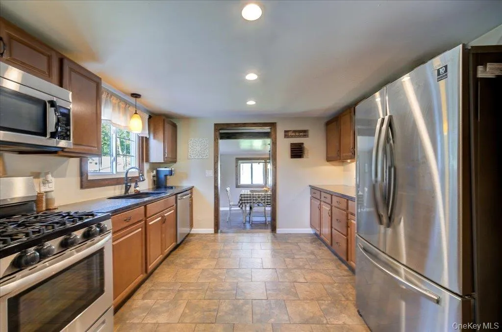 63 Martin Road, Pleasant Valley, NY, 3 Bedrooms Bedrooms, 9 Rooms Rooms,1 BathroomBathrooms,Residential,For Rent,Martin,0,1024143 63 Martin Road, Pleasant Valley, NY, 3 Bedrooms Bedrooms, 9 Rooms Rooms,1 BathroomBathrooms,Residential,For Rent,Martin,0,1024143