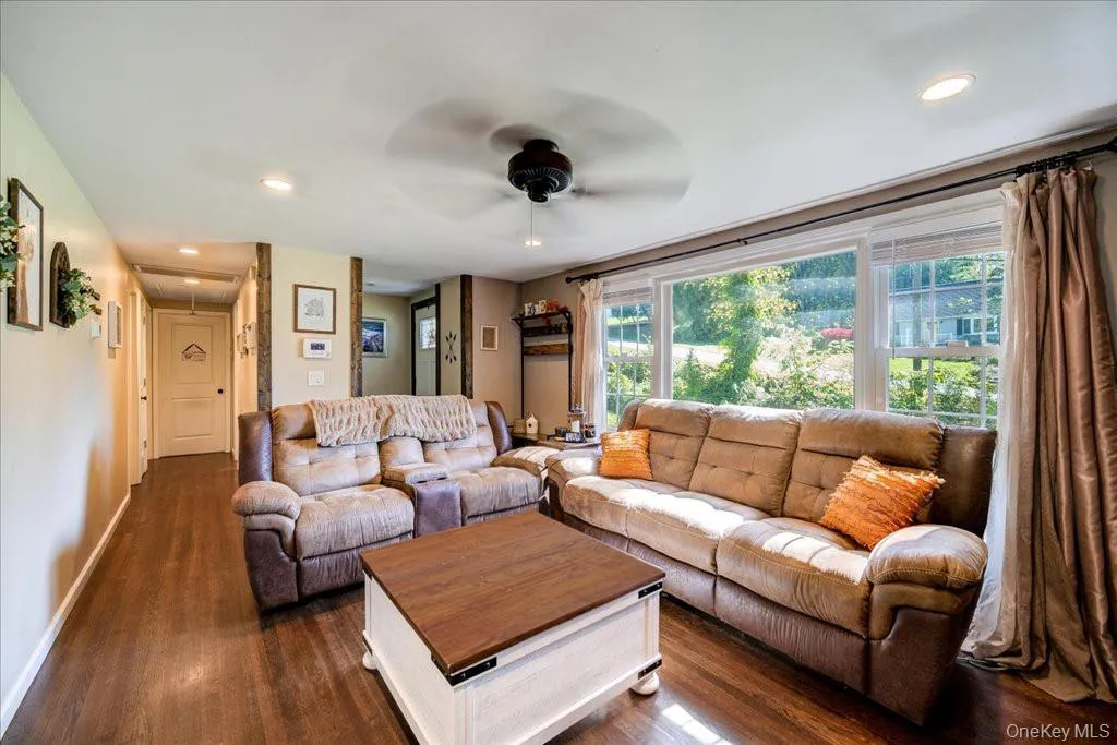 63 Martin Road, Pleasant Valley, NY, 3 Bedrooms Bedrooms, 9 Rooms Rooms,1 BathroomBathrooms,Residential,For Rent,Martin,0,1024143 63 Martin Road, Pleasant Valley, NY, 3 Bedrooms Bedrooms, 9 Rooms Rooms,1 BathroomBathrooms,Residential,For Rent,Martin,0,1024143