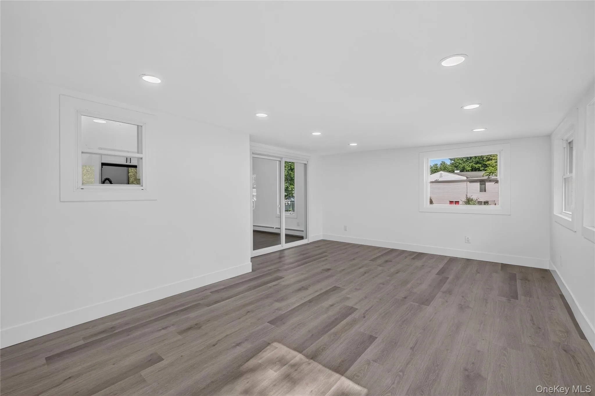 42 Crestwood Lane, Brookhaven, NY, 5 Bedrooms Bedrooms, 13 Rooms Rooms,3 BathroomsBathrooms,Residential,For Rent,Crestwood,0,1024144 42 Crestwood Lane, Brookhaven, NY, 5 Bedrooms Bedrooms, 13 Rooms Rooms,3 BathroomsBathrooms,Residential,For Rent,Crestwood,0,1024144