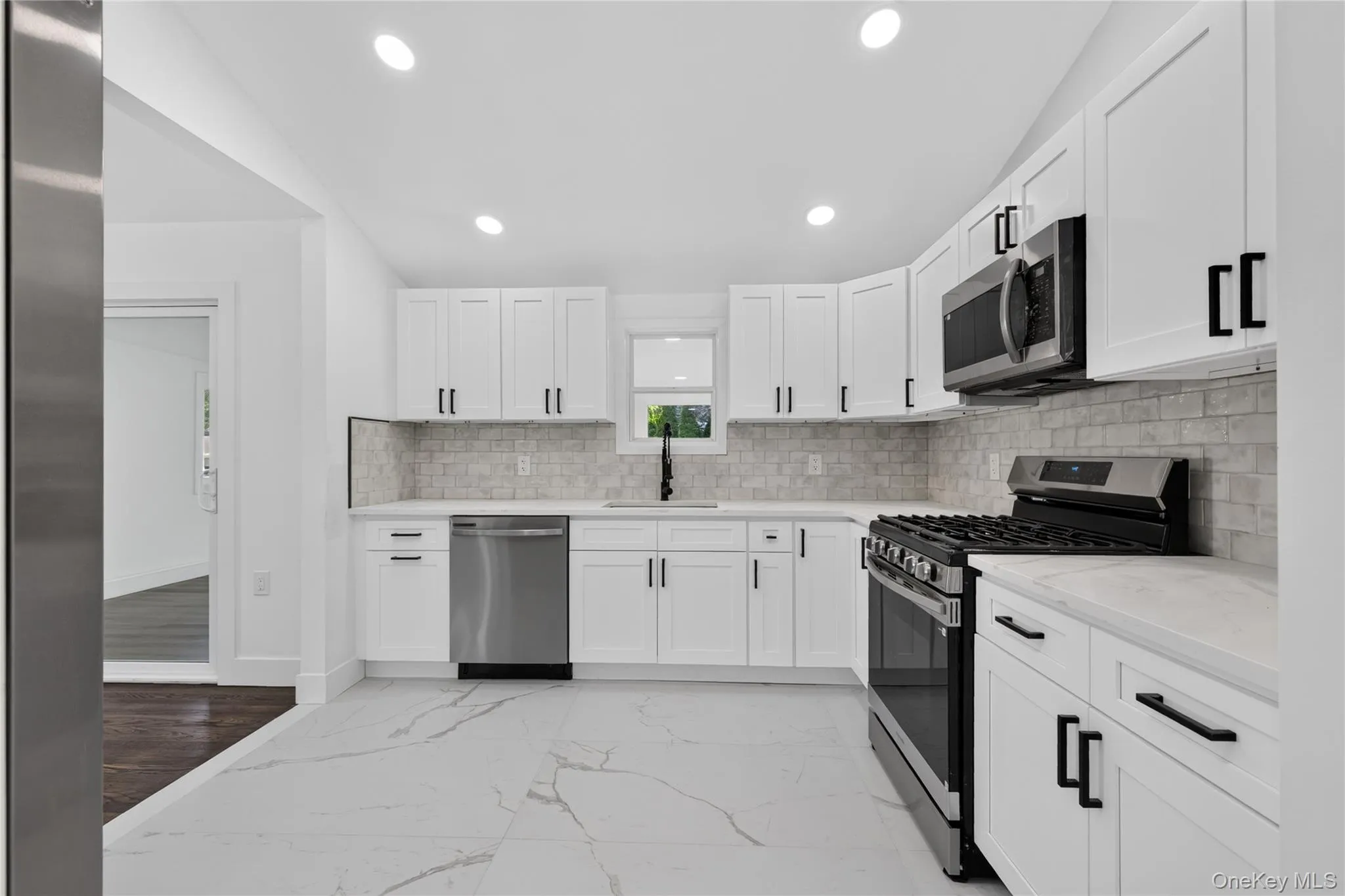 42 Crestwood Lane, Brookhaven, NY, 5 Bedrooms Bedrooms, 13 Rooms Rooms,3 BathroomsBathrooms,Residential,For Rent,Crestwood,0,1024144 42 Crestwood Lane, Brookhaven, NY, 5 Bedrooms Bedrooms, 13 Rooms Rooms,3 BathroomsBathrooms,Residential,For Rent,Crestwood,0,1024144