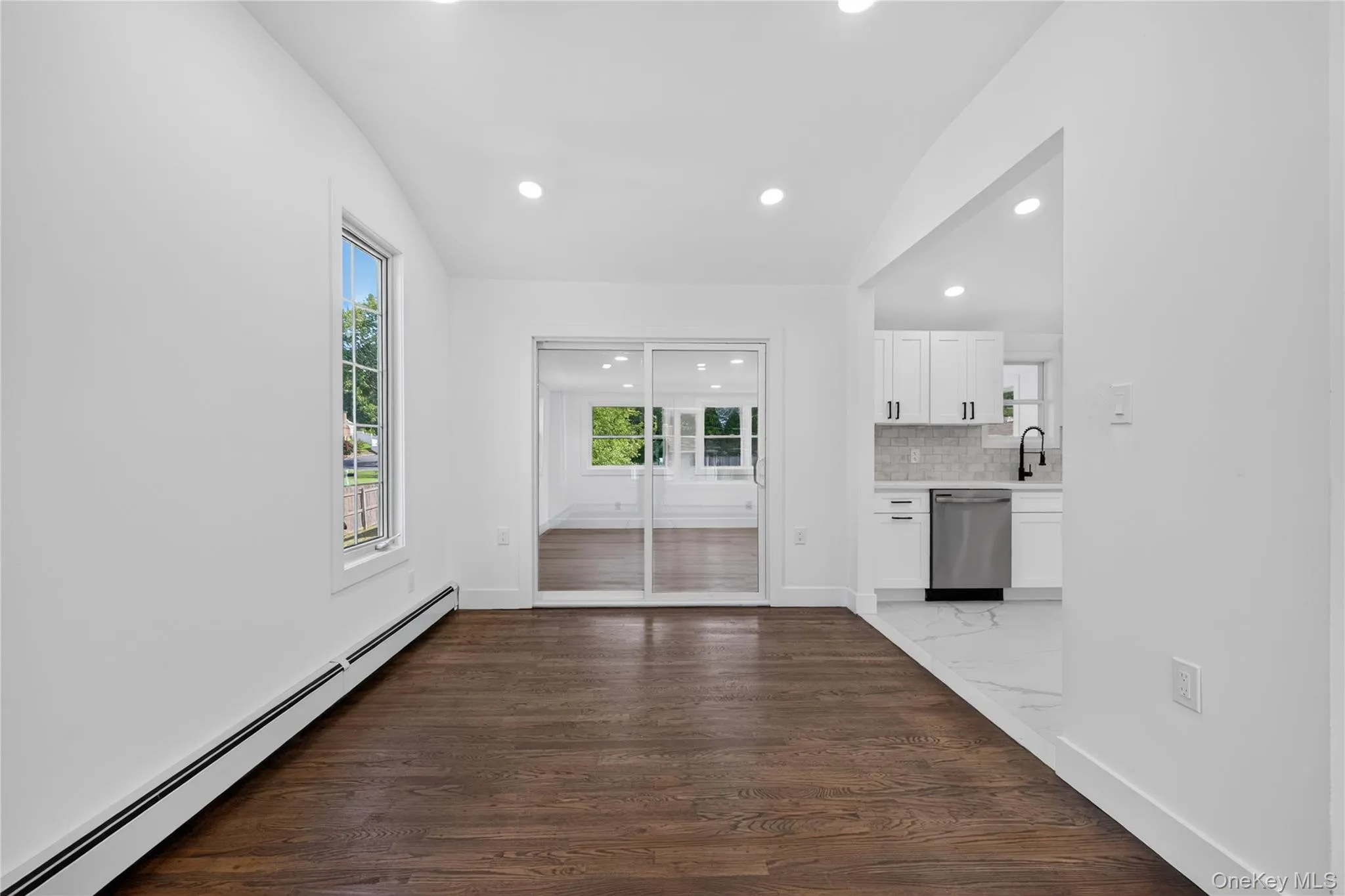 42 Crestwood Lane, Brookhaven, NY, 5 Bedrooms Bedrooms, 13 Rooms Rooms,3 BathroomsBathrooms,Residential,For Rent,Crestwood,0,1024144 42 Crestwood Lane, Brookhaven, NY, 5 Bedrooms Bedrooms, 13 Rooms Rooms,3 BathroomsBathrooms,Residential,For Rent,Crestwood,0,1024144