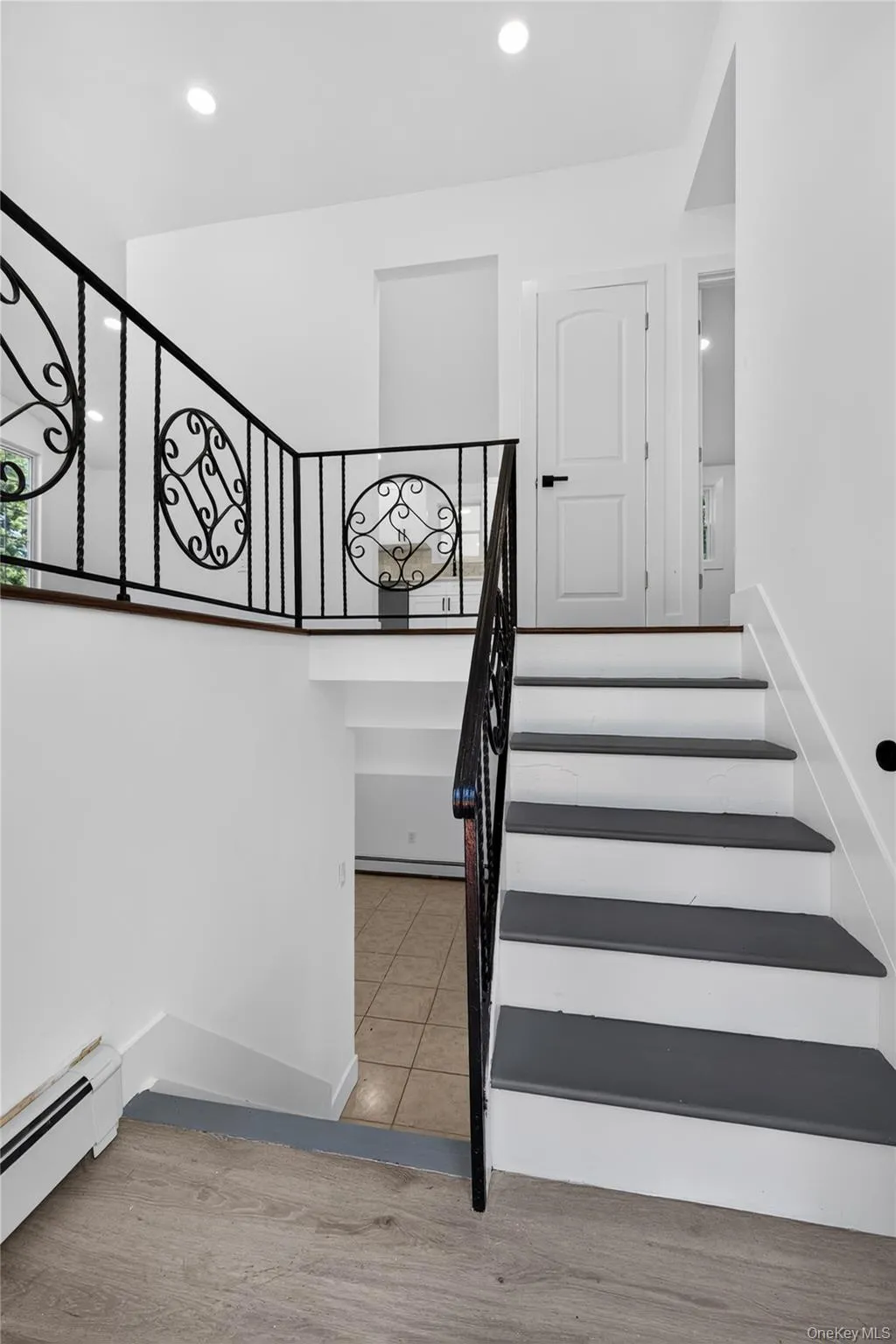 42 Crestwood Lane, Brookhaven, NY, 5 Bedrooms Bedrooms, 13 Rooms Rooms,3 BathroomsBathrooms,Residential,For Rent,Crestwood,0,1024144 42 Crestwood Lane, Brookhaven, NY, 5 Bedrooms Bedrooms, 13 Rooms Rooms,3 BathroomsBathrooms,Residential,For Rent,Crestwood,0,1024144