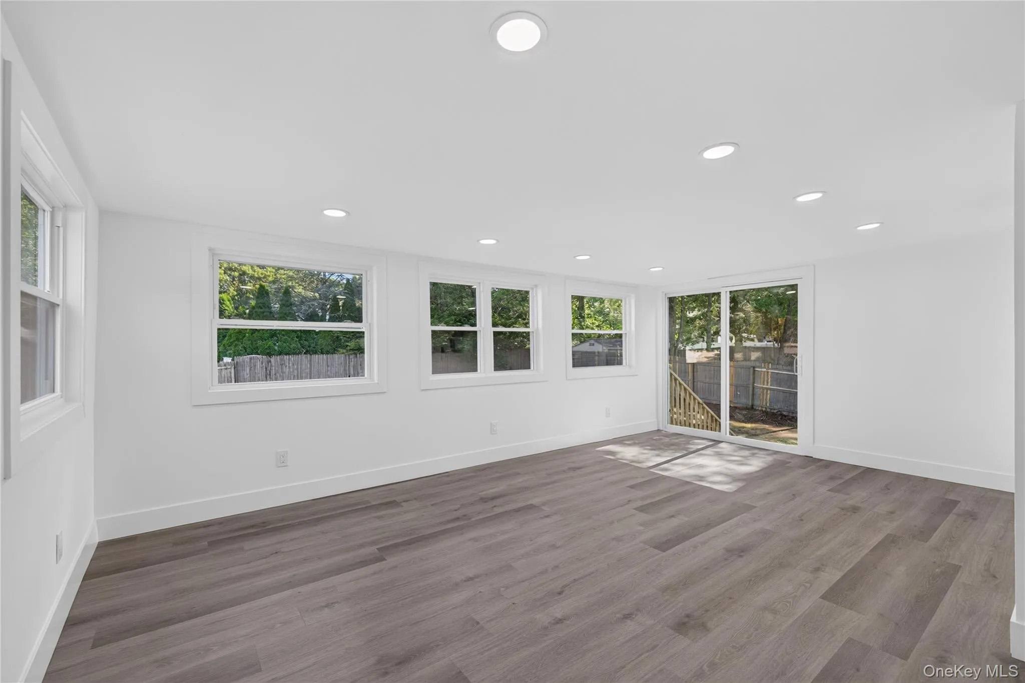 42 Crestwood Lane, Brookhaven, NY, 5 Bedrooms Bedrooms, 13 Rooms Rooms,3 BathroomsBathrooms,Residential,For Rent,Crestwood,0,1024144 42 Crestwood Lane, Brookhaven, NY, 5 Bedrooms Bedrooms, 13 Rooms Rooms,3 BathroomsBathrooms,Residential,For Rent,Crestwood,0,1024144