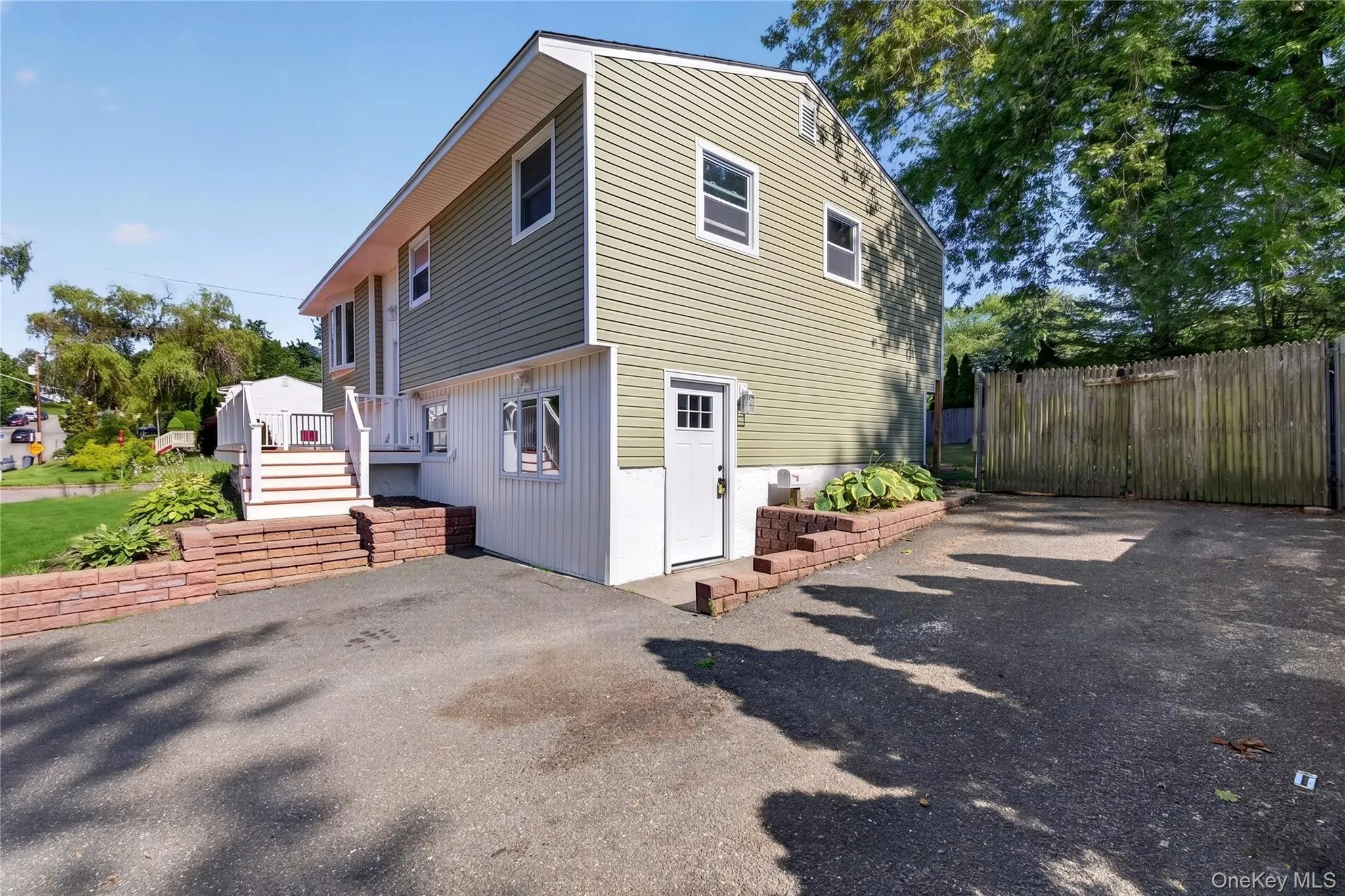 42 Crestwood Lane, Brookhaven, NY, 5 Bedrooms Bedrooms, 13 Rooms Rooms,3 BathroomsBathrooms,Residential,For Rent,Crestwood,0,1024144 42 Crestwood Lane, Brookhaven, NY, 5 Bedrooms Bedrooms, 13 Rooms Rooms,3 BathroomsBathrooms,Residential,For Rent,Crestwood,0,1024144