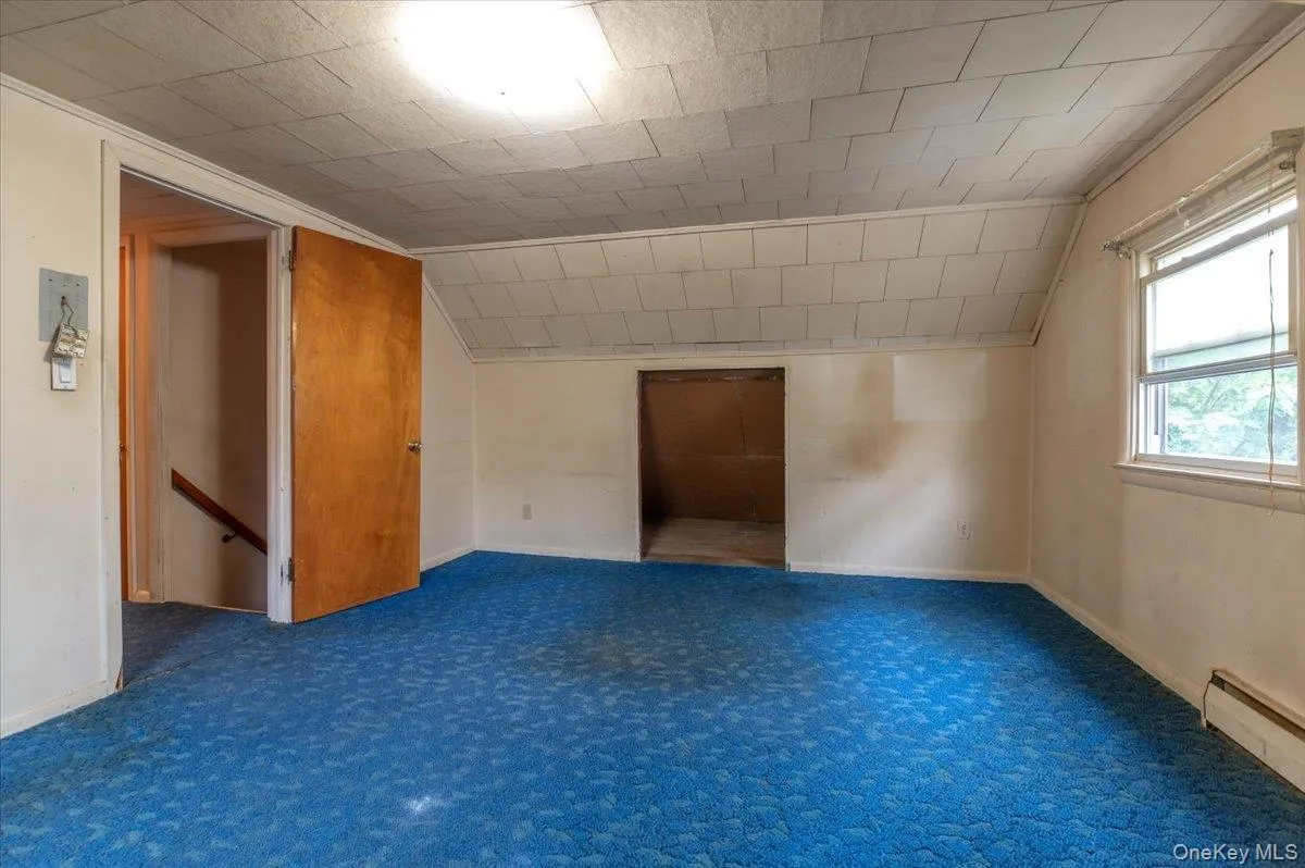 Upstairs Bedroom 1 - View 2 Upstairs Bedroom 1 - View 2