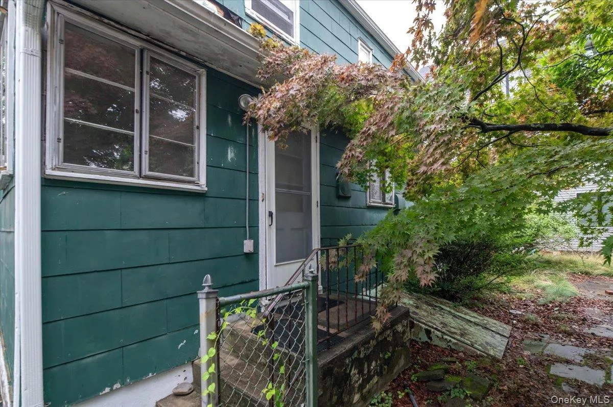 72 Twin Avenue, Ramapo, NY, 4 Bedrooms Bedrooms, 7 Rooms Rooms,2 BathroomsBathrooms,Residential,For Rent,Twin,0,1024151 72 Twin Avenue, Ramapo, NY, 4 Bedrooms Bedrooms, 7 Rooms Rooms,2 BathroomsBathrooms,Residential,For Rent,Twin,0,1024151