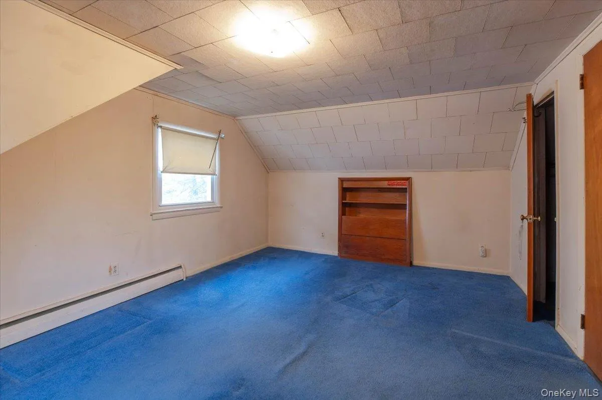 Upstairs Bedroom 2 - View 2 Upstairs Bedroom 2 - View 2