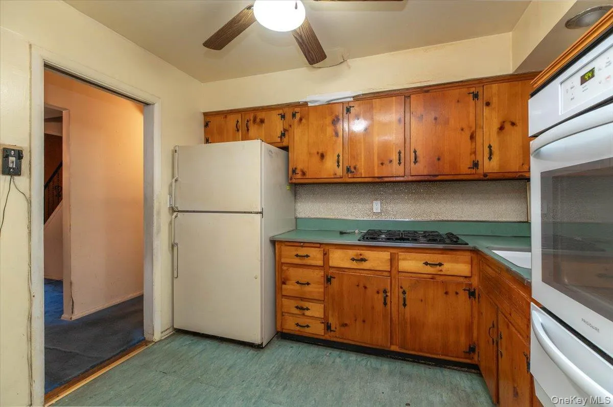 72 Twin Avenue, Ramapo, NY, 4 Bedrooms Bedrooms, 7 Rooms Rooms,2 BathroomsBathrooms,Residential,For Rent,Twin,0,1024151 72 Twin Avenue, Ramapo, NY, 4 Bedrooms Bedrooms, 7 Rooms Rooms,2 BathroomsBathrooms,Residential,For Rent,Twin,0,1024151