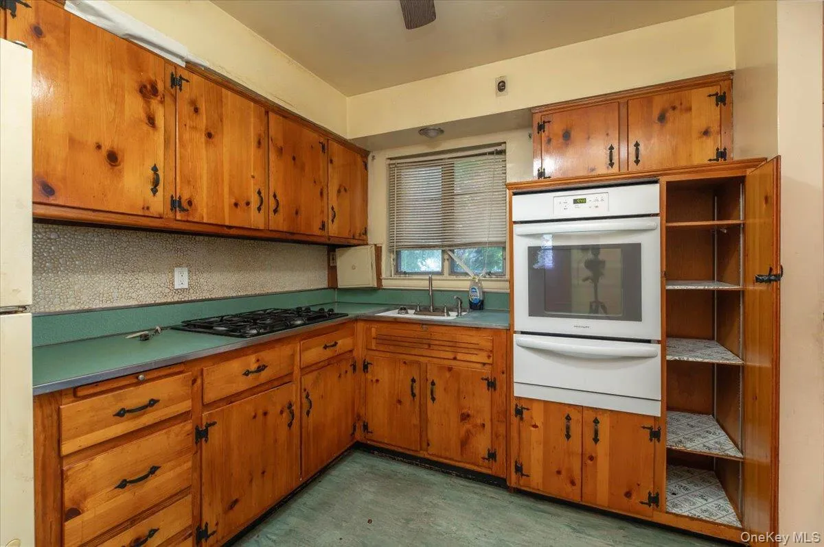 72 Twin Avenue, Ramapo, NY, 4 Bedrooms Bedrooms, 7 Rooms Rooms,2 BathroomsBathrooms,Residential,For Rent,Twin,0,1024151 72 Twin Avenue, Ramapo, NY, 4 Bedrooms Bedrooms, 7 Rooms Rooms,2 BathroomsBathrooms,Residential,For Rent,Twin,0,1024151