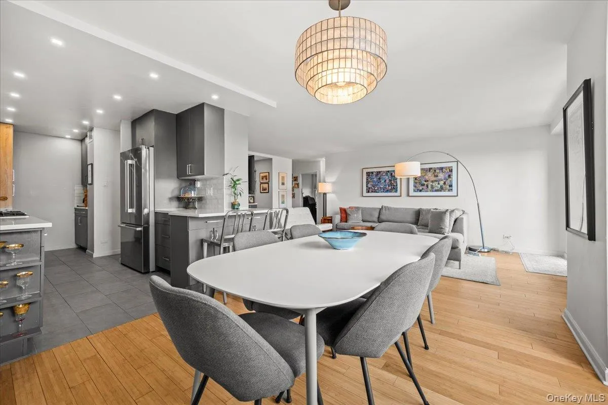 2500 Johnson Avenue, New York, NY, 2 Bedrooms Bedrooms, 4 Rooms Rooms,2 BathroomsBathrooms,Residential,For Rent,Johnson,0,1024153 2500 Johnson Avenue, New York, NY, 2 Bedrooms Bedrooms, 4 Rooms Rooms,2 BathroomsBathrooms,Residential,For Rent,Johnson,0,1024153