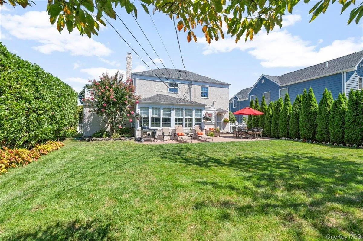 96 Huntington Road, Hempstead, NY, 3 Bedrooms Bedrooms, 7 Rooms Rooms,1 BathroomBathrooms,Residential,For Rent,Huntington,0,1024155 96 Huntington Road, Hempstead, NY, 3 Bedrooms Bedrooms, 7 Rooms Rooms,1 BathroomBathrooms,Residential,For Rent,Huntington,0,1024155