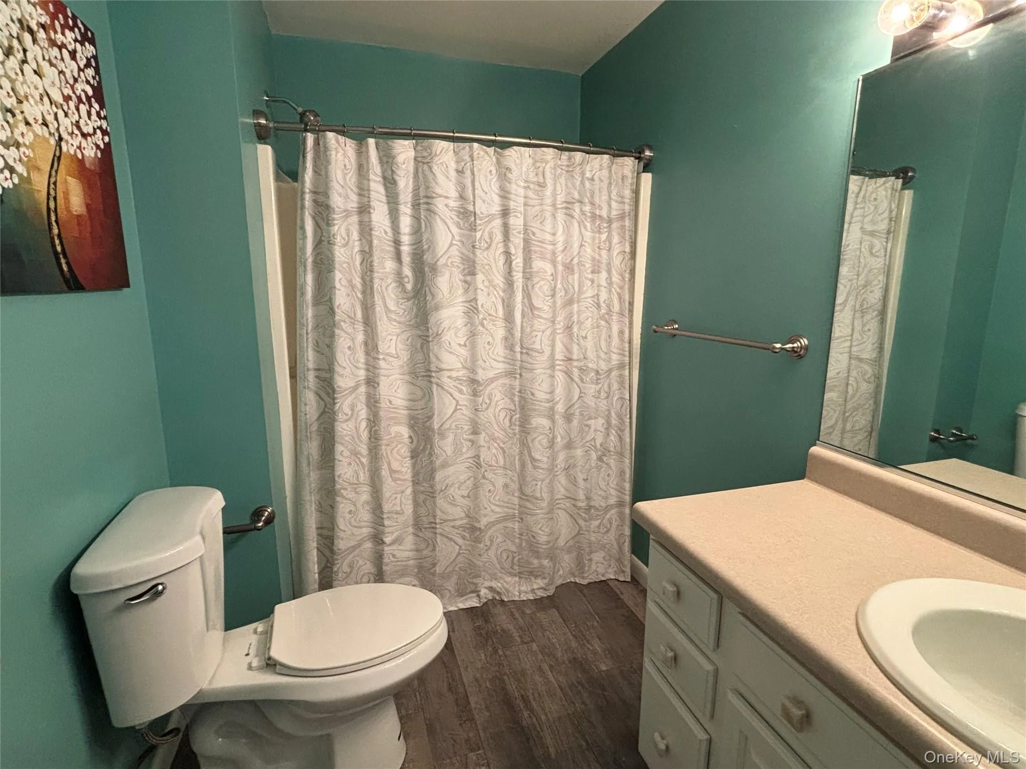 Hallway Full Bath Hallway Full Bath