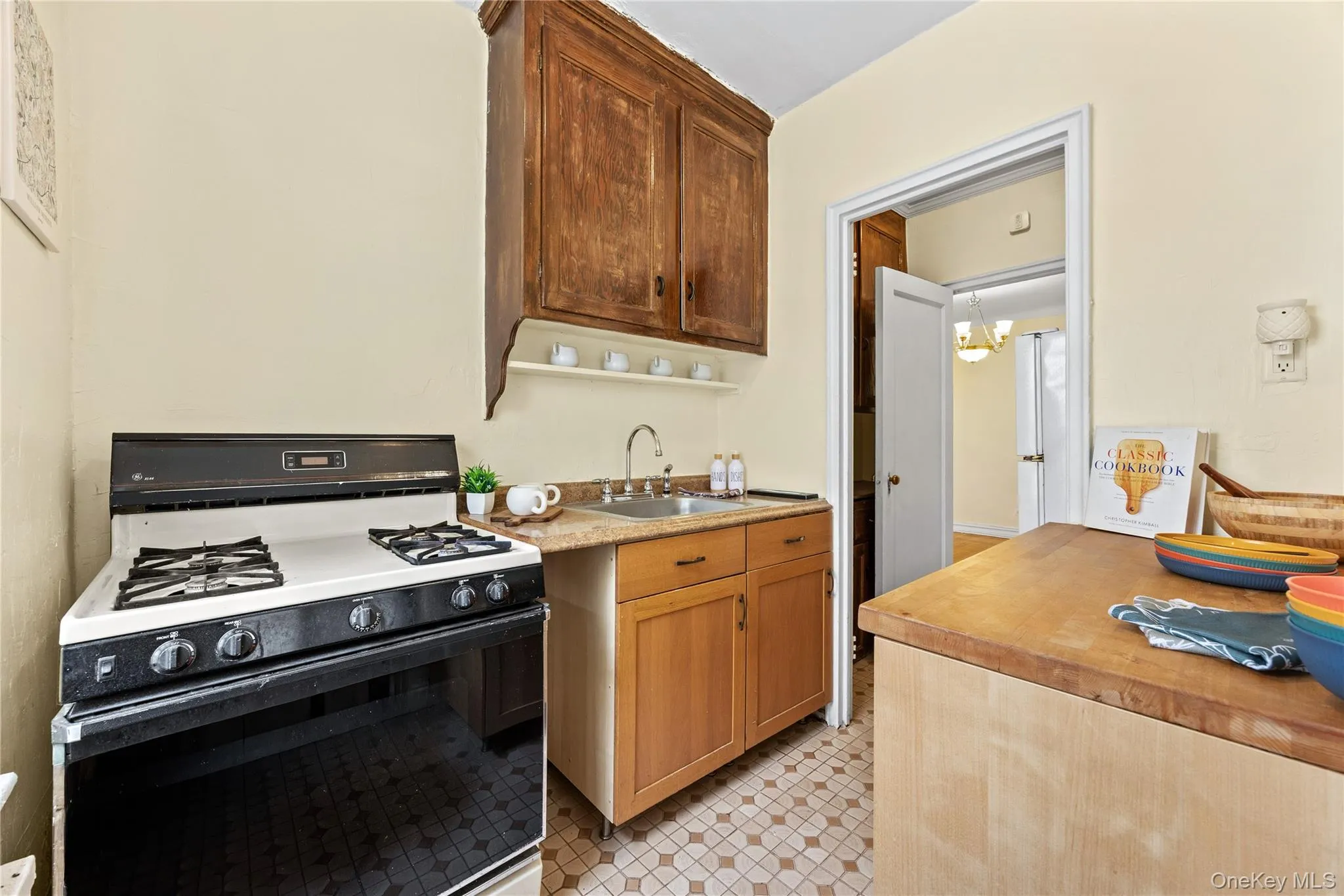 35-35 75th Street, New York, NY, 1 Bedroom Bedrooms, 4 Rooms Rooms,1 BathroomBathrooms,Residential,For Rent,75th,0,1024159 35-35 75th Street, New York, NY, 1 Bedroom Bedrooms, 4 Rooms Rooms,1 BathroomBathrooms,Residential,For Rent,75th,0,1024159