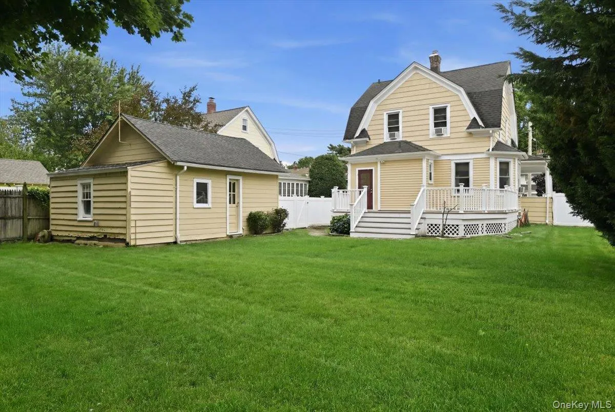 991 Cottage Place, Hempstead, NY, 3 Bedrooms Bedrooms, 7 Rooms Rooms,1 BathroomBathrooms,Residential,For Rent,Cottage,0,1024162 991 Cottage Place, Hempstead, NY, 3 Bedrooms Bedrooms, 7 Rooms Rooms,1 BathroomBathrooms,Residential,For Rent,Cottage,0,1024162