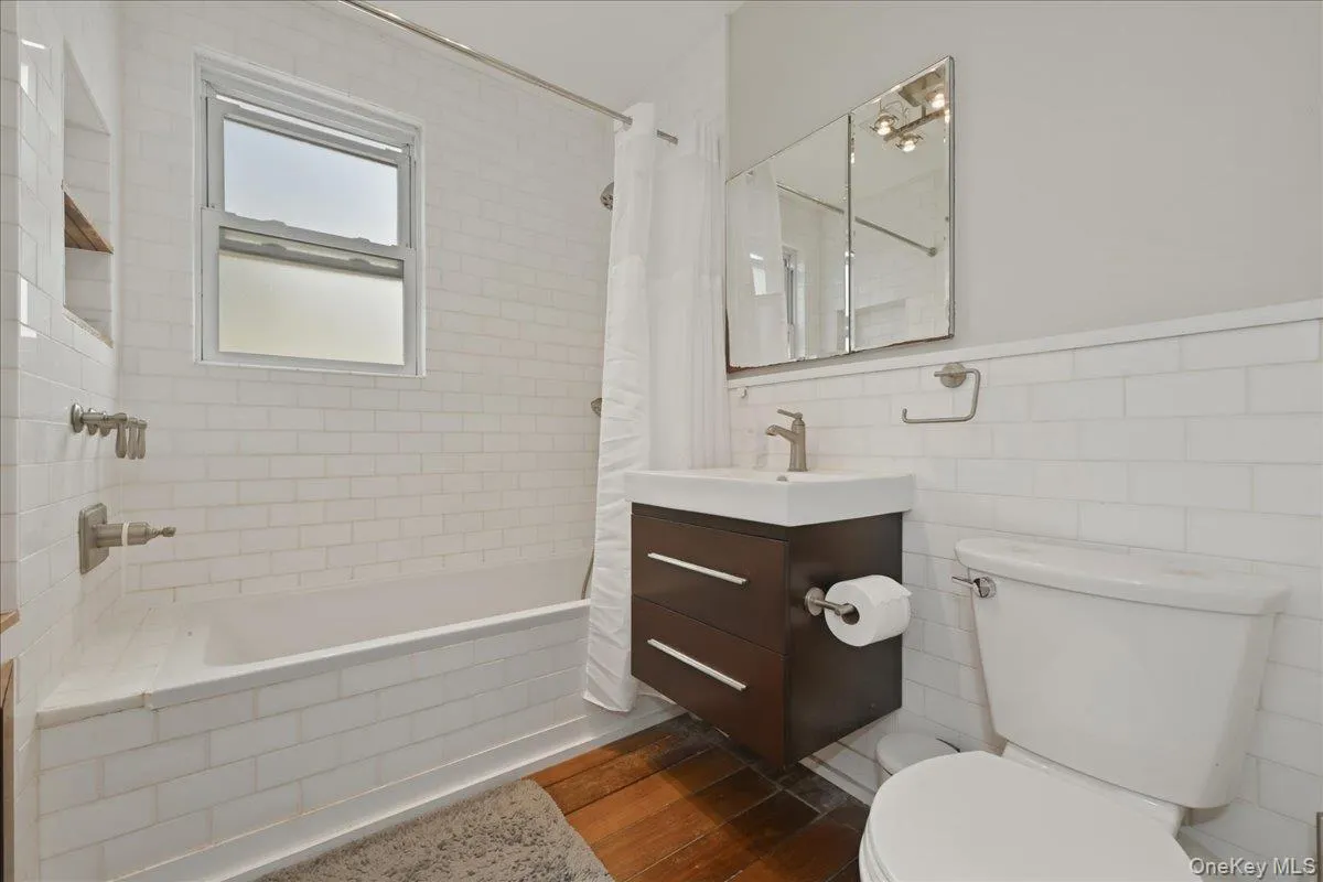 991 Cottage Place, Hempstead, NY, 3 Bedrooms Bedrooms, 7 Rooms Rooms,1 BathroomBathrooms,Residential,For Rent,Cottage,0,1024162 991 Cottage Place, Hempstead, NY, 3 Bedrooms Bedrooms, 7 Rooms Rooms,1 BathroomBathrooms,Residential,For Rent,Cottage,0,1024162