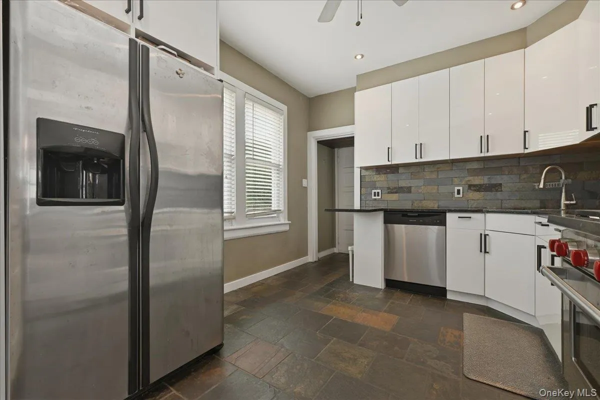 991 Cottage Place, Hempstead, NY, 3 Bedrooms Bedrooms, 7 Rooms Rooms,1 BathroomBathrooms,Residential,For Rent,Cottage,0,1024162 991 Cottage Place, Hempstead, NY, 3 Bedrooms Bedrooms, 7 Rooms Rooms,1 BathroomBathrooms,Residential,For Rent,Cottage,0,1024162