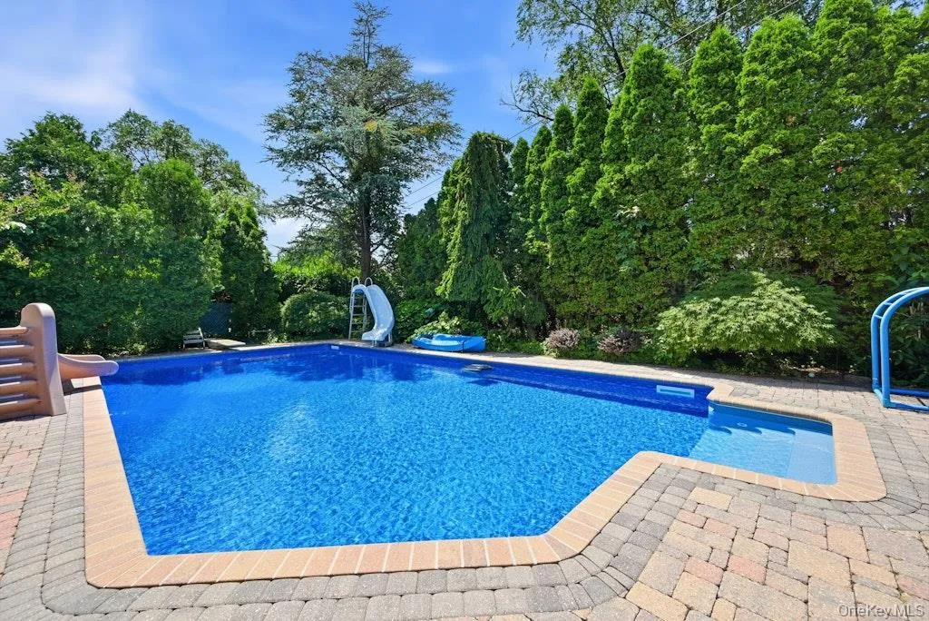 30 Harriet Drive, Oyster Bay, NY, 3 Bedrooms Bedrooms, 8 Rooms Rooms,2 BathroomsBathrooms,Residential,For Rent,Harriet,0,1024168 30 Harriet Drive, Oyster Bay, NY, 3 Bedrooms Bedrooms, 8 Rooms Rooms,2 BathroomsBathrooms,Residential,For Rent,Harriet,0,1024168
