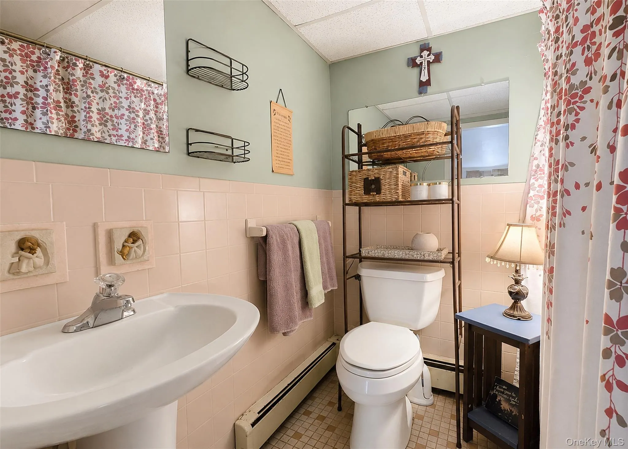 Lower Level - Full Bath With Pedestal Sink & Tile. Lower Level - Full Bath With Pedestal Sink & Tile.