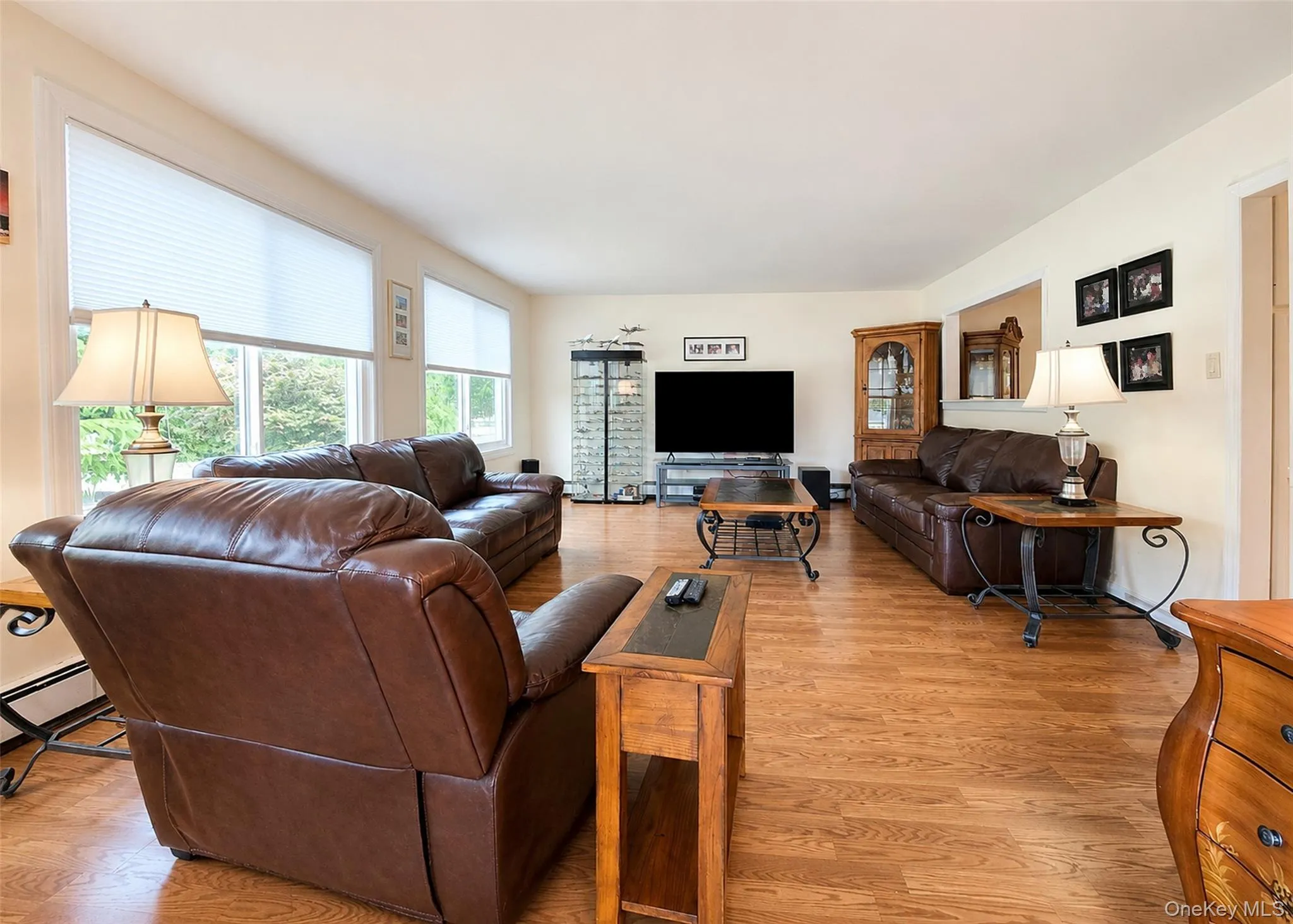 Upper Level - Huge Expanded Den With Private Bath & Wood-Like Laminate Flooring. Upper Level - Huge Expanded Den With Private Bath & Wood-Like Laminate Flooring.