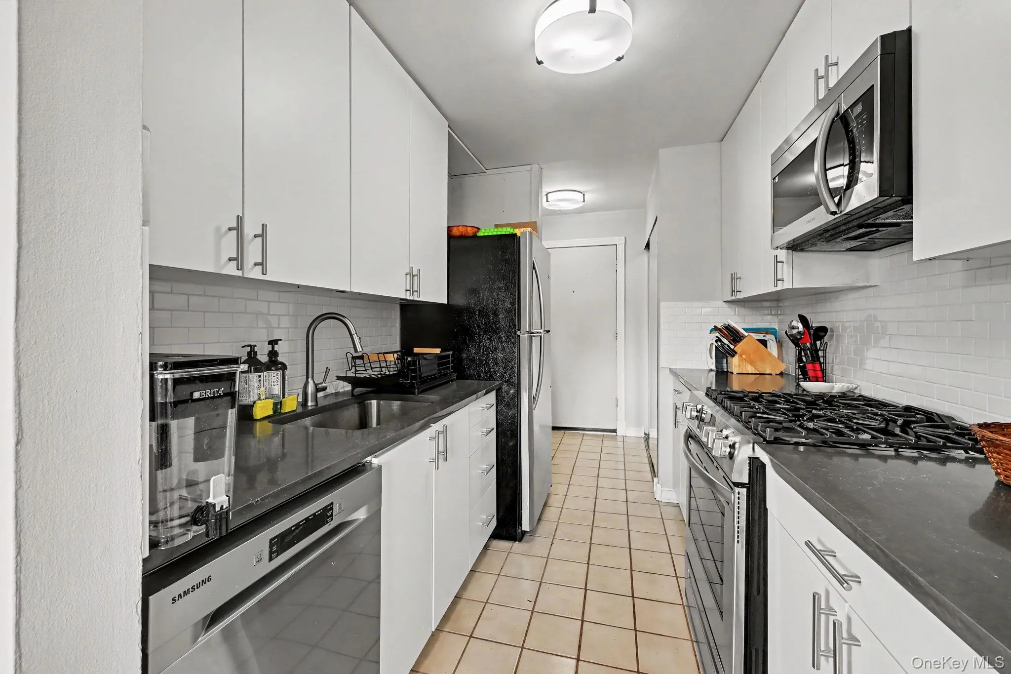 352 Central Park Avenue, Greenburgh, NY, 2 Bedrooms Bedrooms, 4 Rooms Rooms,2 BathroomsBathrooms,Residential,For Rent,Central Park,0,1024179 352 Central Park Avenue, Greenburgh, NY, 2 Bedrooms Bedrooms, 4 Rooms Rooms,2 BathroomsBathrooms,Residential,For Rent,Central Park,0,1024179