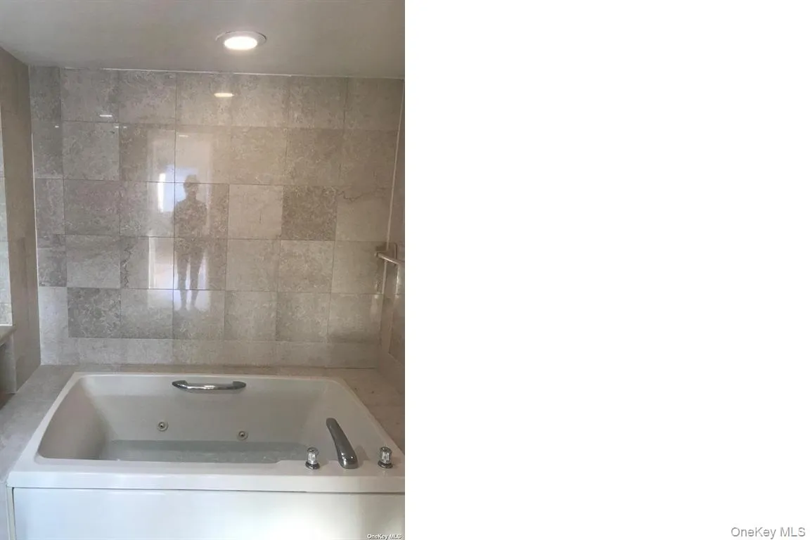 88 Cuttermill Road, North Hempstead, NY, 2 Bedrooms Bedrooms, 7 Rooms Rooms,2 BathroomsBathrooms,Residential Lease,For Rent,Cuttermill,0,1024185 88 Cuttermill Road, North Hempstead, NY, 2 Bedrooms Bedrooms, 7 Rooms Rooms,2 BathroomsBathrooms,Residential Lease,For Rent,Cuttermill,0,1024185