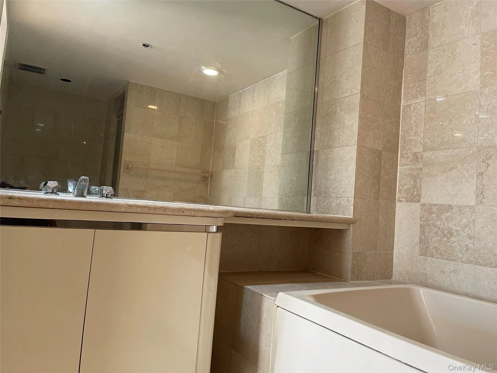 88 Cuttermill Road, North Hempstead, NY, 2 Bedrooms Bedrooms, 7 Rooms Rooms,2 BathroomsBathrooms,Residential Lease,For Rent,Cuttermill,0,1024185 88 Cuttermill Road, North Hempstead, NY, 2 Bedrooms Bedrooms, 7 Rooms Rooms,2 BathroomsBathrooms,Residential Lease,For Rent,Cuttermill,0,1024185