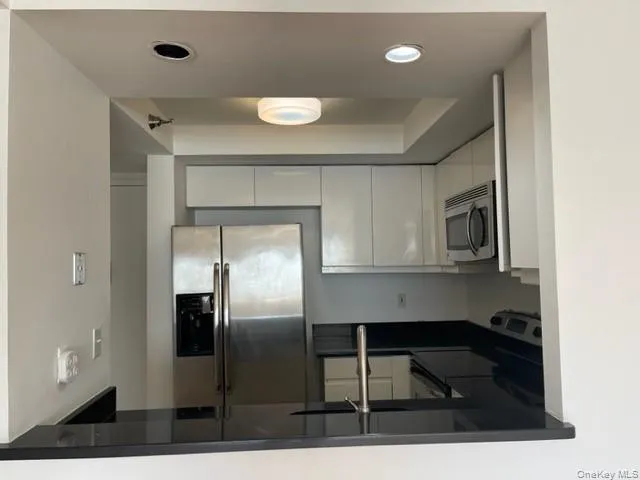 88 Cuttermill Road, North Hempstead, NY, 2 Bedrooms Bedrooms, 7 Rooms Rooms,2 BathroomsBathrooms,Residential Lease,For Rent,Cuttermill,0,1024185 88 Cuttermill Road, North Hempstead, NY, 2 Bedrooms Bedrooms, 7 Rooms Rooms,2 BathroomsBathrooms,Residential Lease,For Rent,Cuttermill,0,1024185
