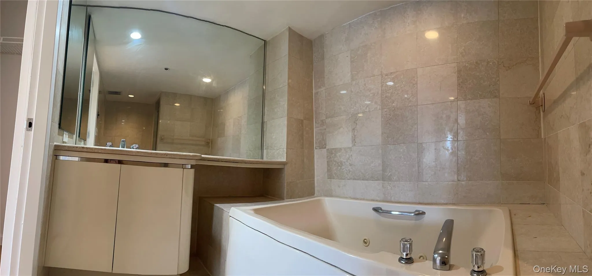 88 Cuttermill Road, North Hempstead, NY, 2 Bedrooms Bedrooms, 7 Rooms Rooms,2 BathroomsBathrooms,Residential Lease,For Rent,Cuttermill,0,1024185 88 Cuttermill Road, North Hempstead, NY, 2 Bedrooms Bedrooms, 7 Rooms Rooms,2 BathroomsBathrooms,Residential Lease,For Rent,Cuttermill,0,1024185