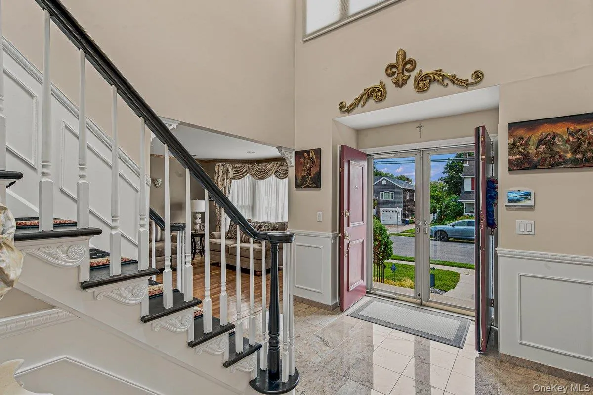 91 Macgregor Avenue, North Hempstead, NY, 4 Bedrooms Bedrooms, 9 Rooms Rooms,2 BathroomsBathrooms,Residential,For Rent,Macgregor,0,1024186 91 Macgregor Avenue, North Hempstead, NY, 4 Bedrooms Bedrooms, 9 Rooms Rooms,2 BathroomsBathrooms,Residential,For Rent,Macgregor,0,1024186