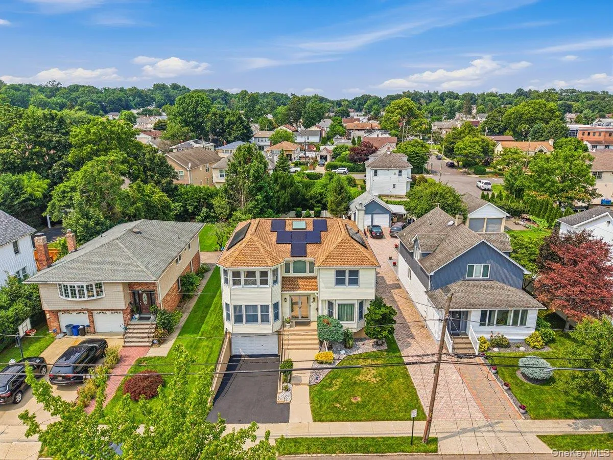 91 Macgregor Avenue, North Hempstead, NY, 4 Bedrooms Bedrooms, 9 Rooms Rooms,2 BathroomsBathrooms,Residential,For Rent,Macgregor,0,1024186 91 Macgregor Avenue, North Hempstead, NY, 4 Bedrooms Bedrooms, 9 Rooms Rooms,2 BathroomsBathrooms,Residential,For Rent,Macgregor,0,1024186