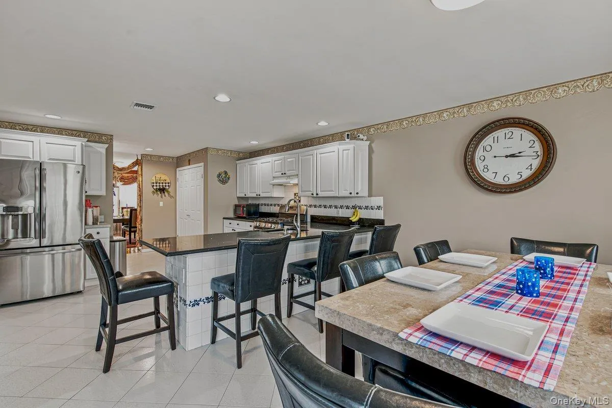 91 Macgregor Avenue, North Hempstead, NY, 4 Bedrooms Bedrooms, 9 Rooms Rooms,2 BathroomsBathrooms,Residential,For Rent,Macgregor,0,1024186 91 Macgregor Avenue, North Hempstead, NY, 4 Bedrooms Bedrooms, 9 Rooms Rooms,2 BathroomsBathrooms,Residential,For Rent,Macgregor,0,1024186