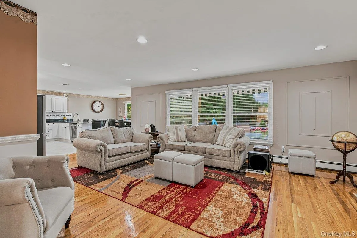 91 Macgregor Avenue, North Hempstead, NY, 4 Bedrooms Bedrooms, 9 Rooms Rooms,2 BathroomsBathrooms,Residential,For Rent,Macgregor,0,1024186 91 Macgregor Avenue, North Hempstead, NY, 4 Bedrooms Bedrooms, 9 Rooms Rooms,2 BathroomsBathrooms,Residential,For Rent,Macgregor,0,1024186