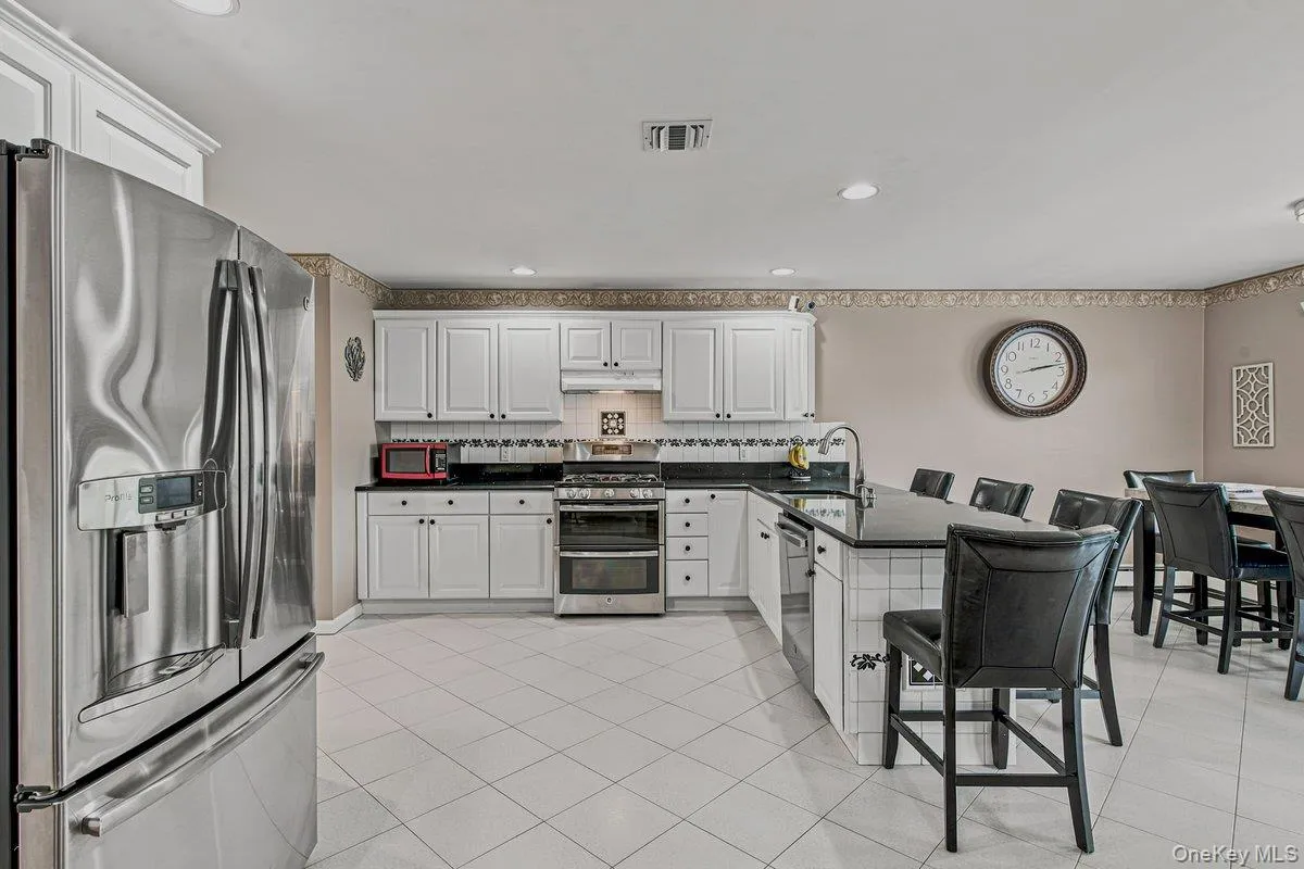 91 Macgregor Avenue, North Hempstead, NY, 4 Bedrooms Bedrooms, 9 Rooms Rooms,2 BathroomsBathrooms,Residential,For Rent,Macgregor,0,1024186 91 Macgregor Avenue, North Hempstead, NY, 4 Bedrooms Bedrooms, 9 Rooms Rooms,2 BathroomsBathrooms,Residential,For Rent,Macgregor,0,1024186